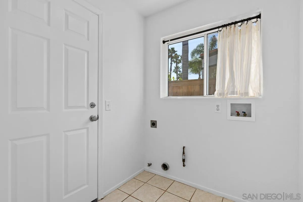 https://cdn.realtyfeed.com/cdn/127/260005616/2d20dce7228f9f1b52ae97265c910d0f.webp