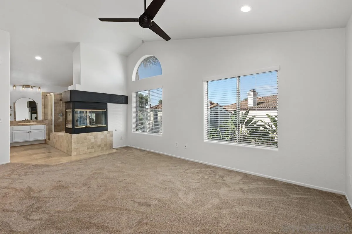 https://cdn.realtyfeed.com/cdn/127/260005616/7c373e1d7a82ce888ed6b936b3d6ff01.webp
