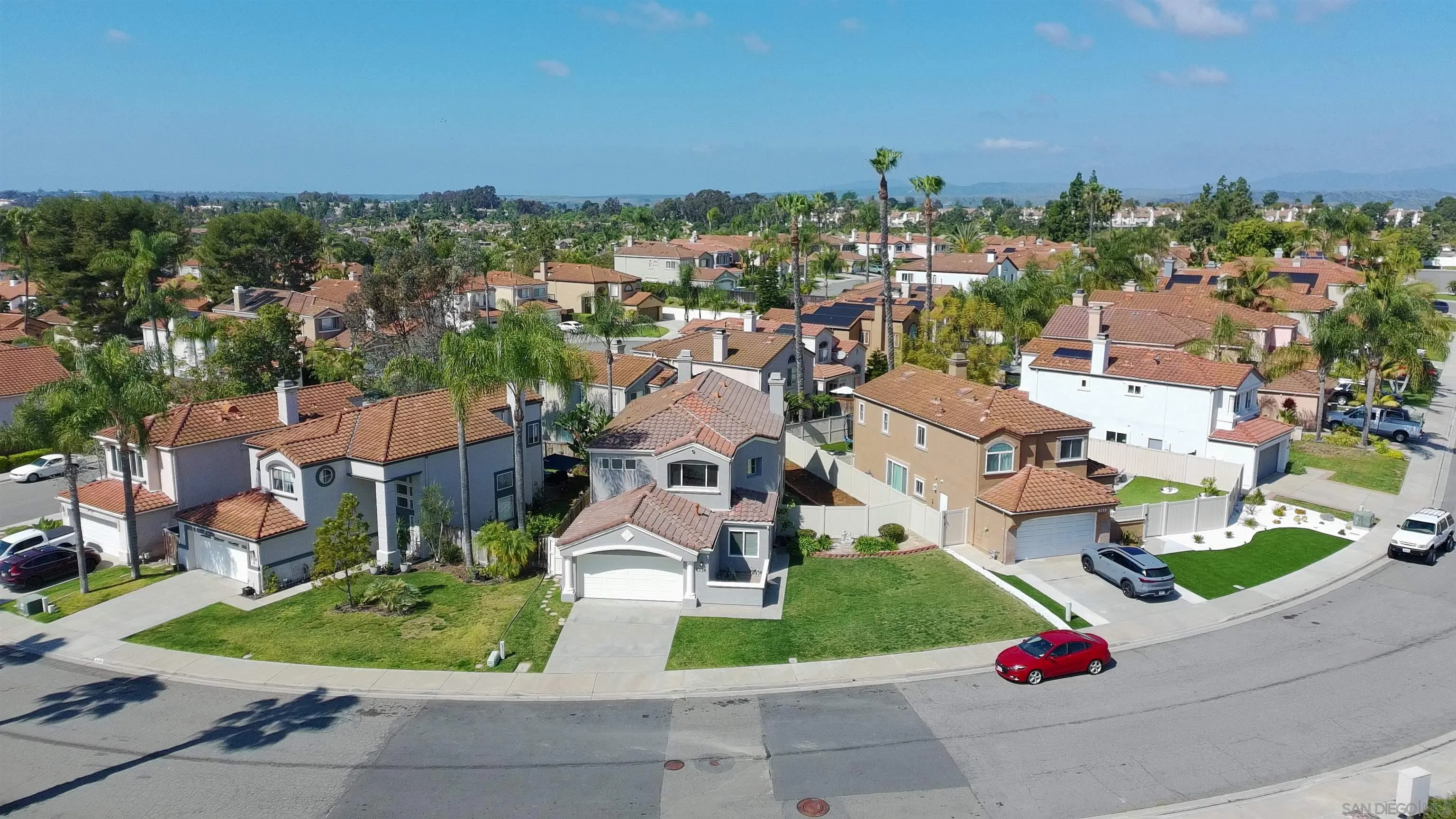https://cdn.realtyfeed.com/cdn/127/260005616/88173e7f61815fe7aa194ed10418df9a.webp