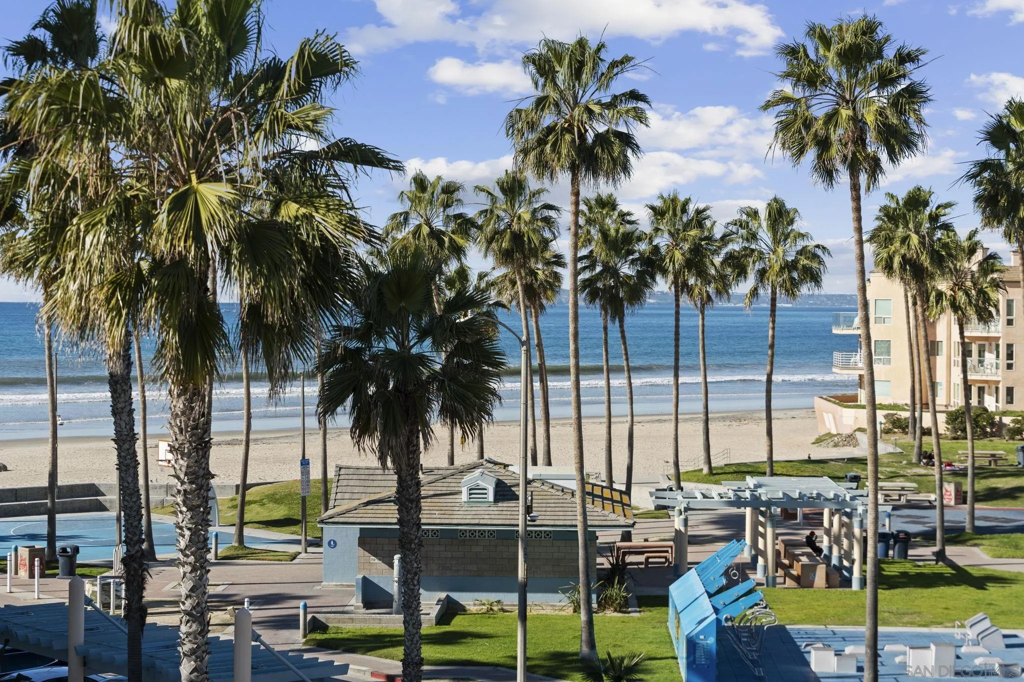 https://cdn.realtyfeed.com/cdn/127/260005622/68b0b240d6817deb3c2f56eaab24e940.webp