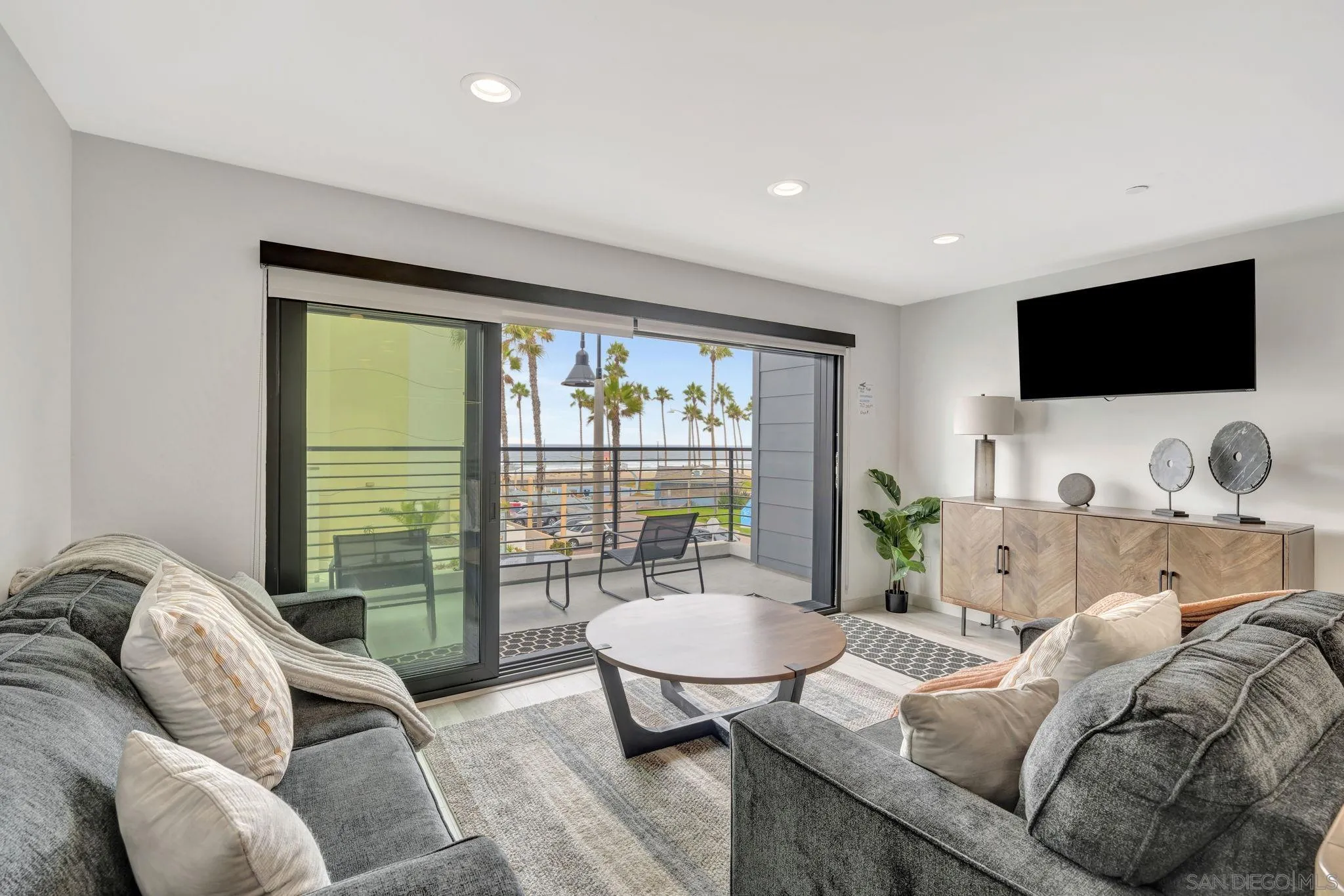 https://cdn.realtyfeed.com/cdn/127/260005622/9b584a7924c8834790a967b00f24e8bc.webp