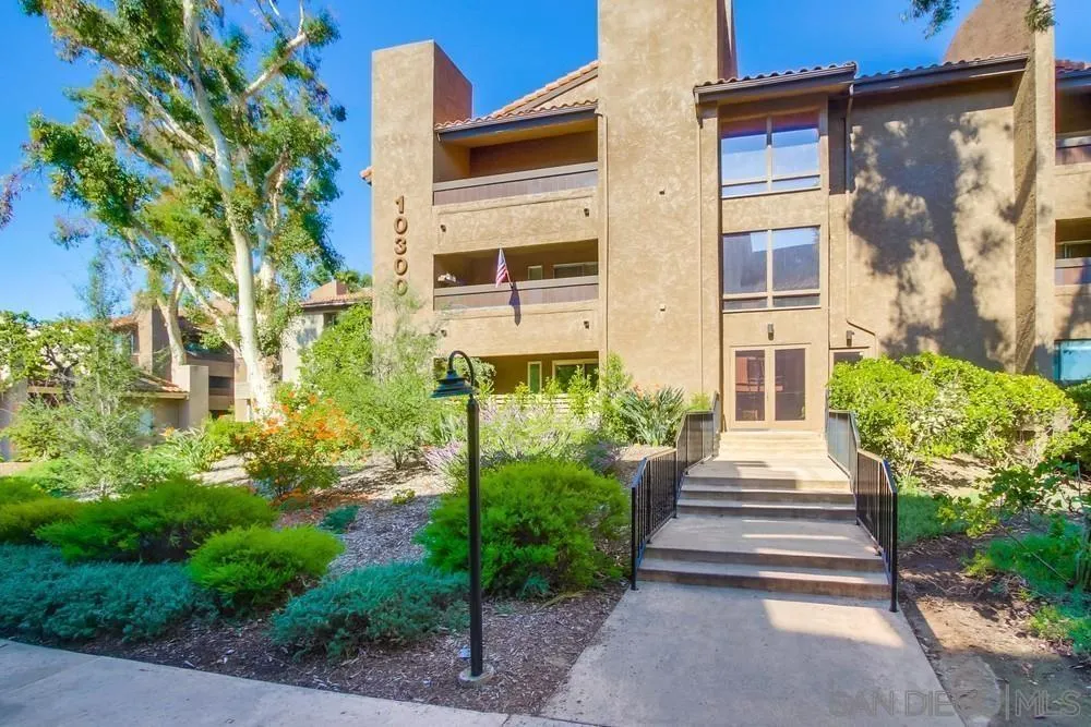 https://cdn.realtyfeed.com/cdn/127/260005623/66cc2d585ee561d6be5750601da4824b.webp