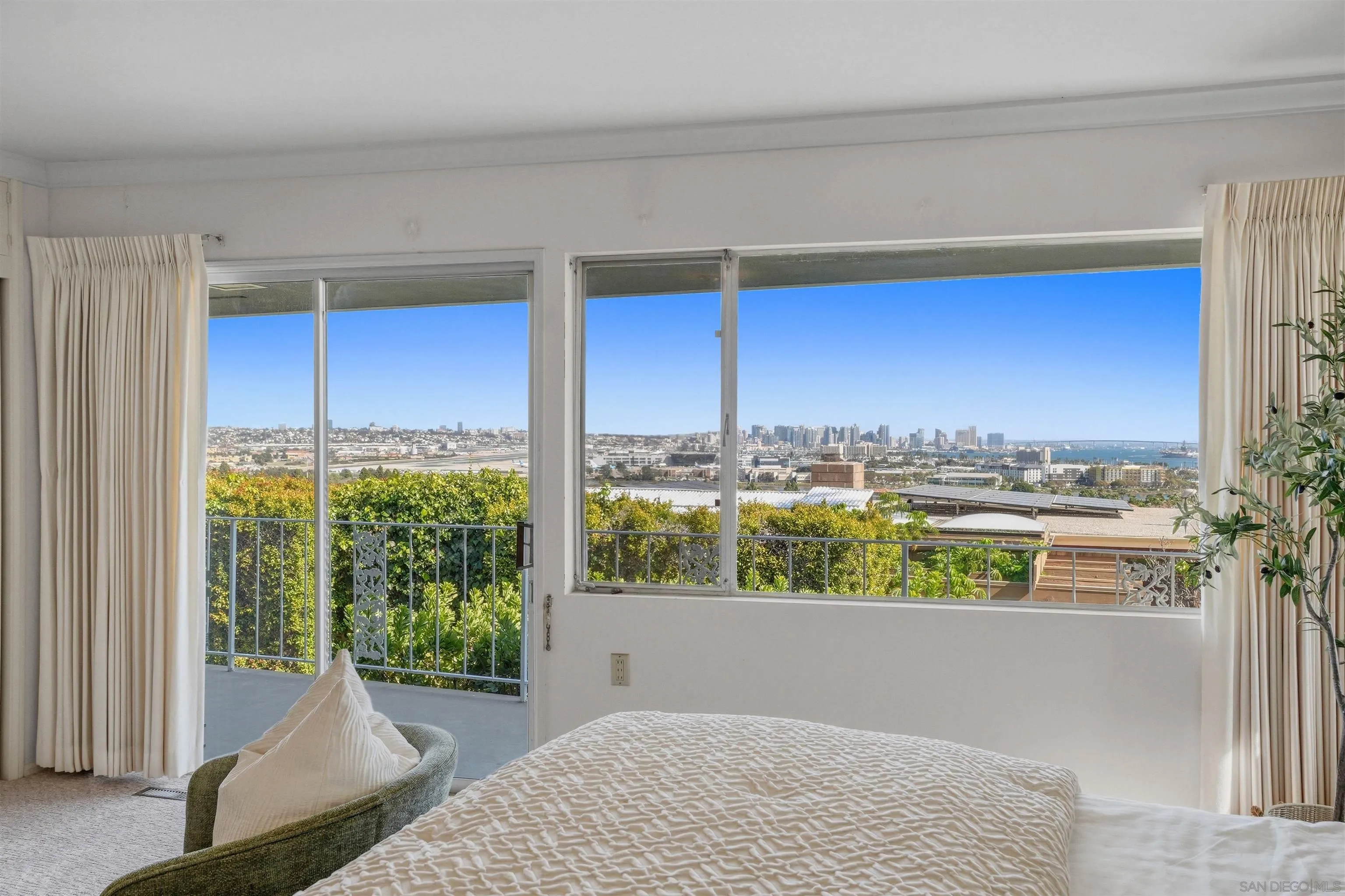https://cdn.realtyfeed.com/cdn/127/260005625/62e8732a5c48740c2c8a25e1181c0092.webp