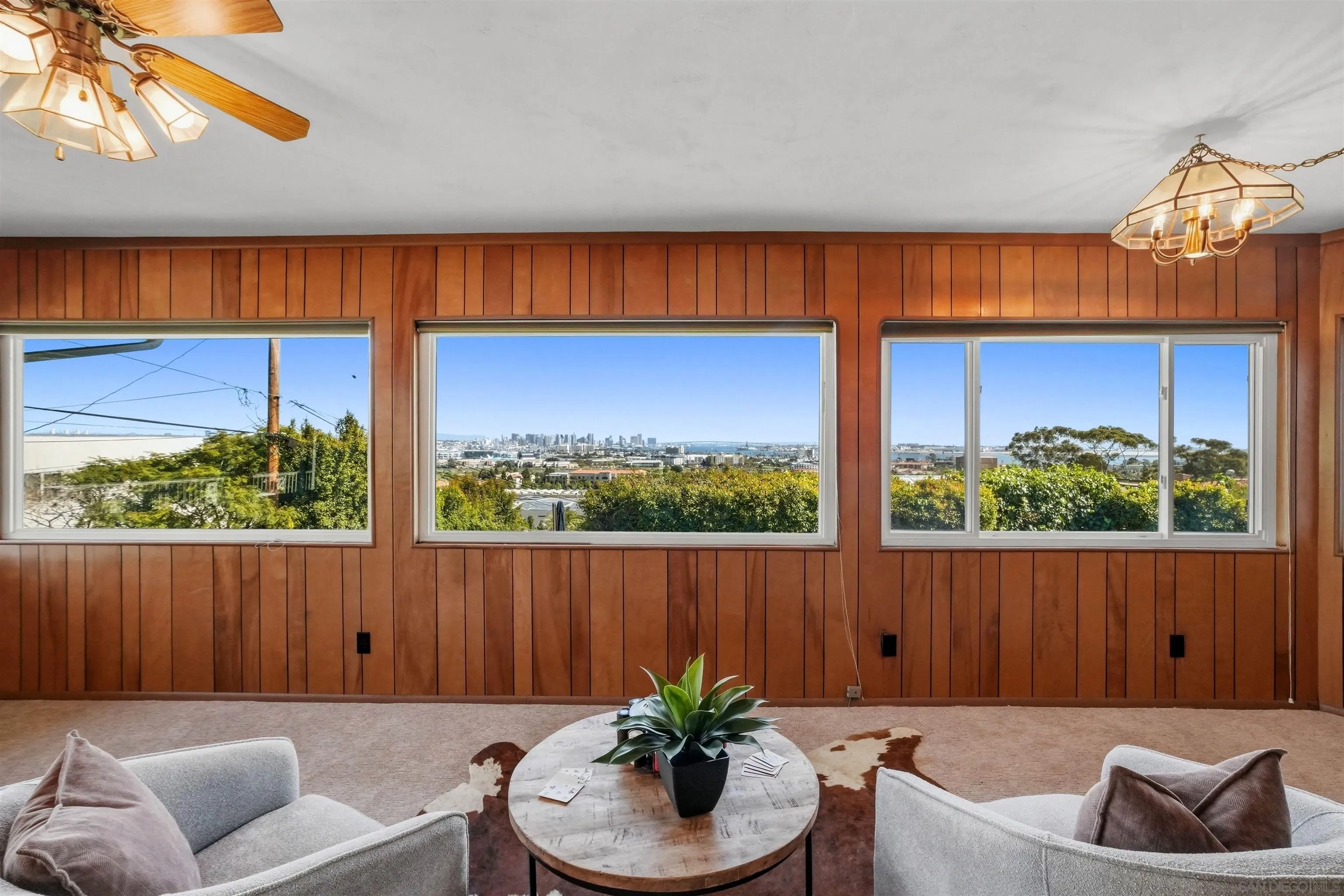 https://cdn.realtyfeed.com/cdn/127/260005625/68cc5f72cd75376b9991cf7baf5a8195.webp