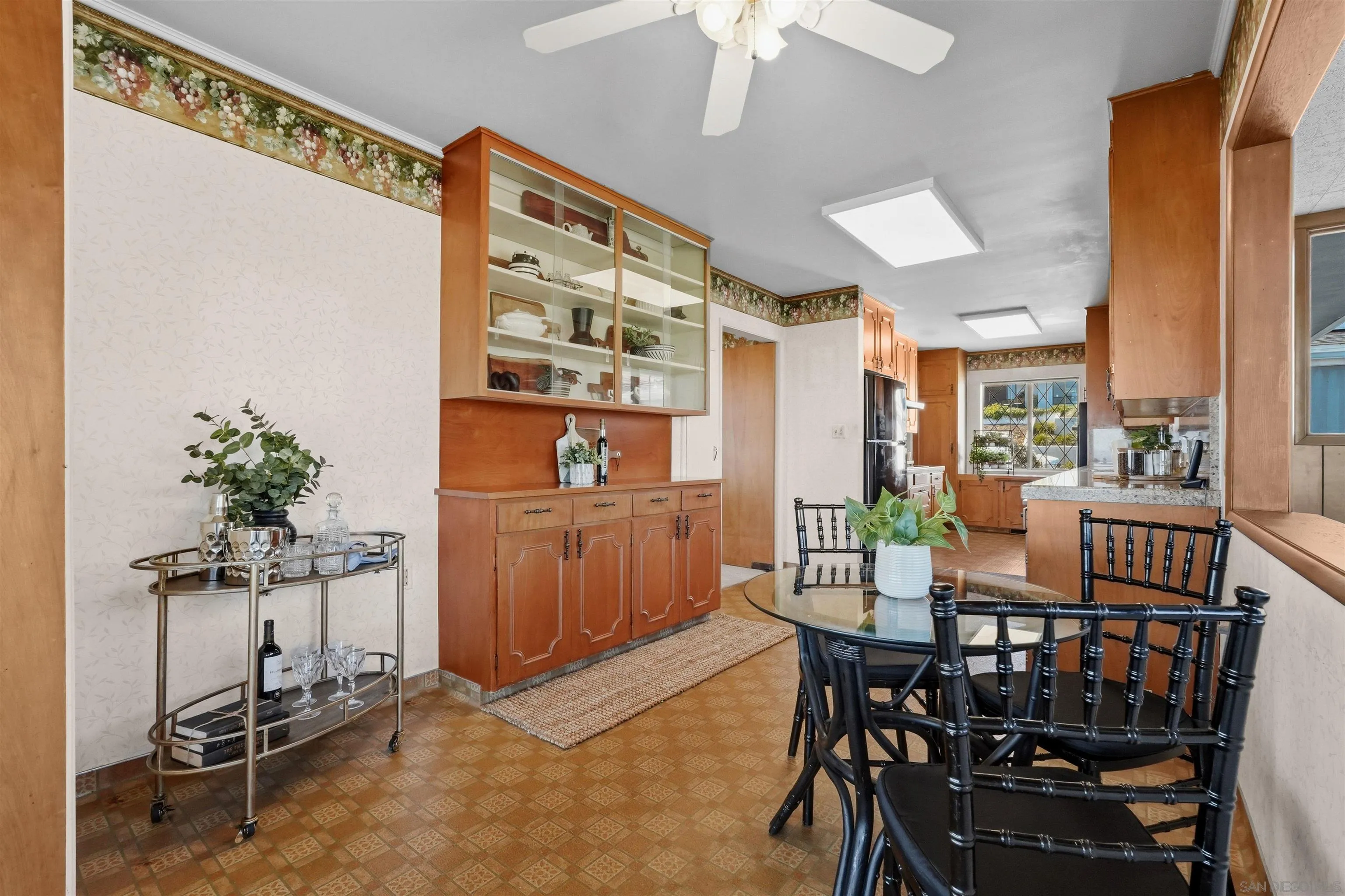 https://cdn.realtyfeed.com/cdn/127/260005625/cbe5ea55c01928f9bb9bd7f185795c3c.webp