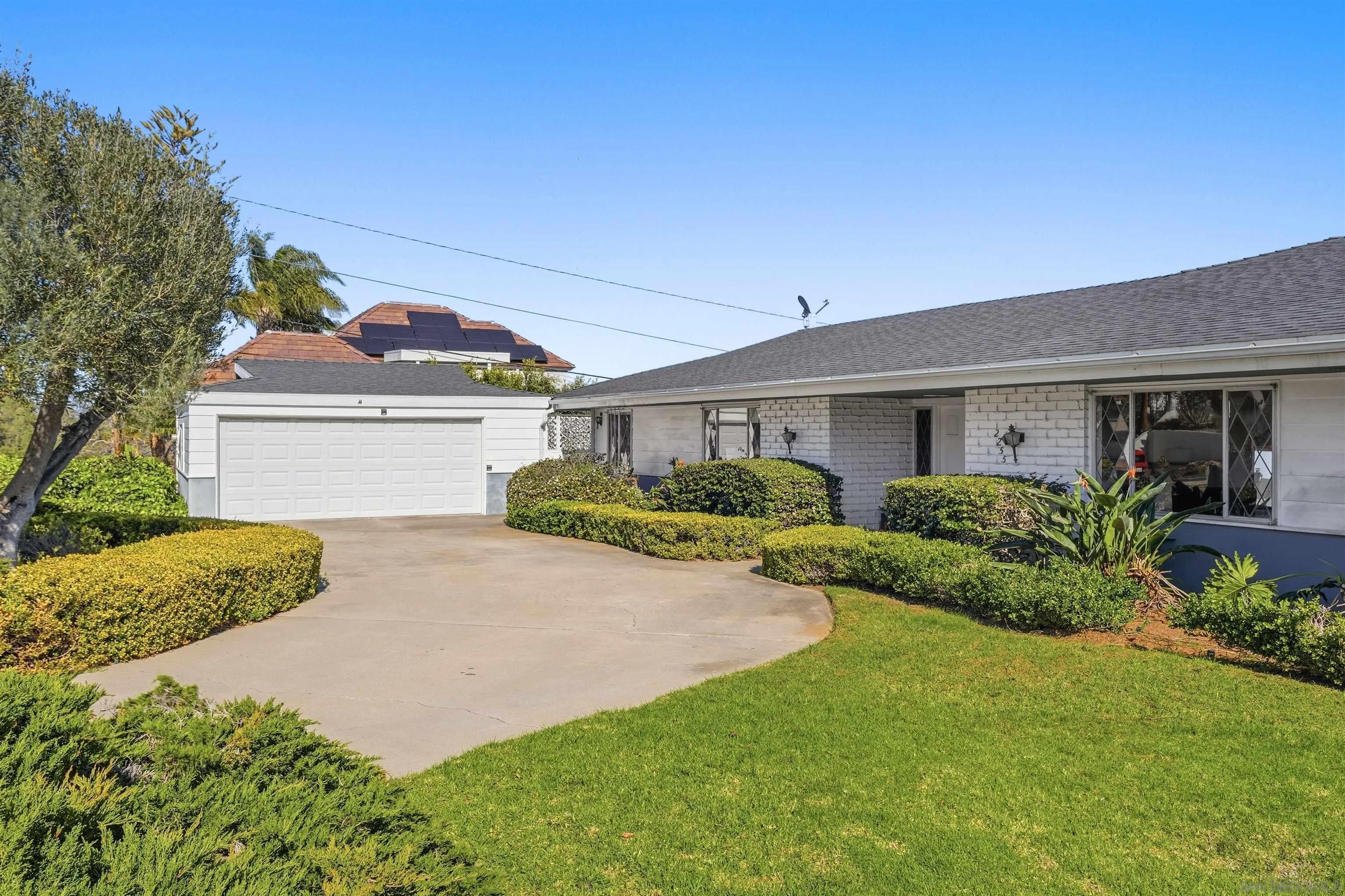 https://cdn.realtyfeed.com/cdn/127/260005625/f125cfb2443508f758107113e7ae5197.webp