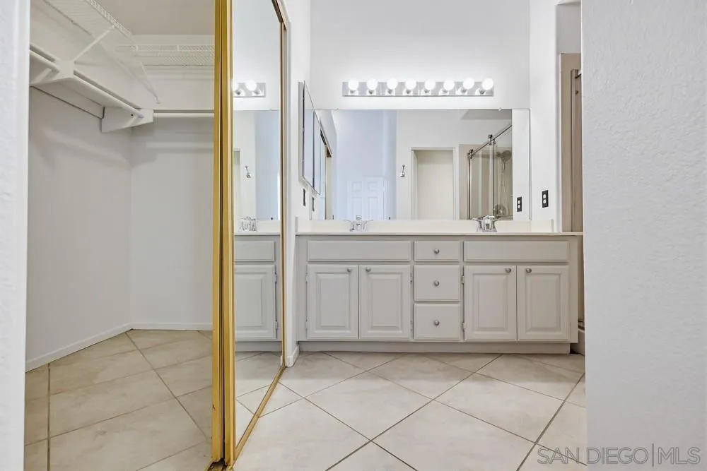 https://cdn.realtyfeed.com/cdn/127/260005638/5dc735becd05f36980988a8613f93af4.webp