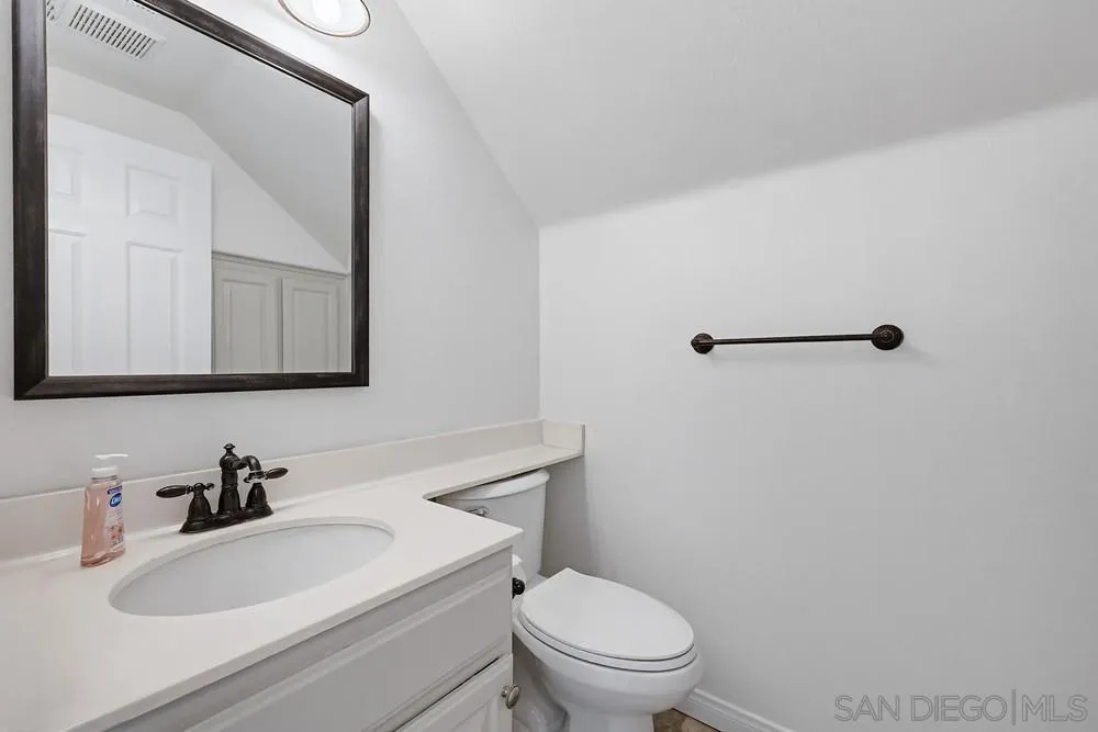 https://cdn.realtyfeed.com/cdn/127/260005638/602395264d93e373514b614c27cdd86f.webp