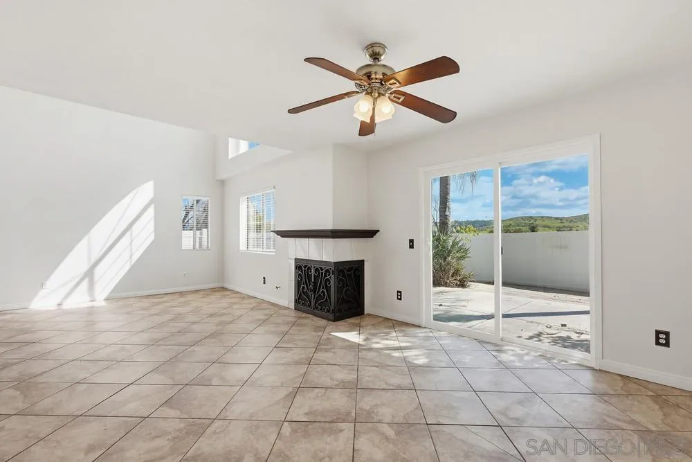https://cdn.realtyfeed.com/cdn/127/260005638/a405a0ef3d5efa9cf99dc0a1c9f13afb.webp