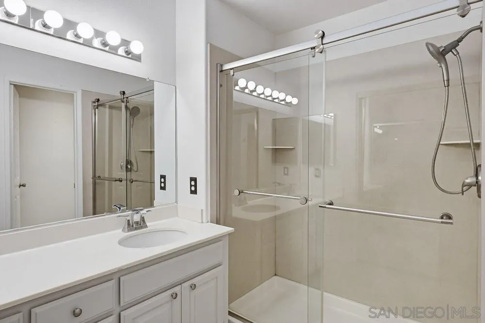 https://cdn.realtyfeed.com/cdn/127/260005638/bcc6c1dd052fb16d57d400c166226a58.webp