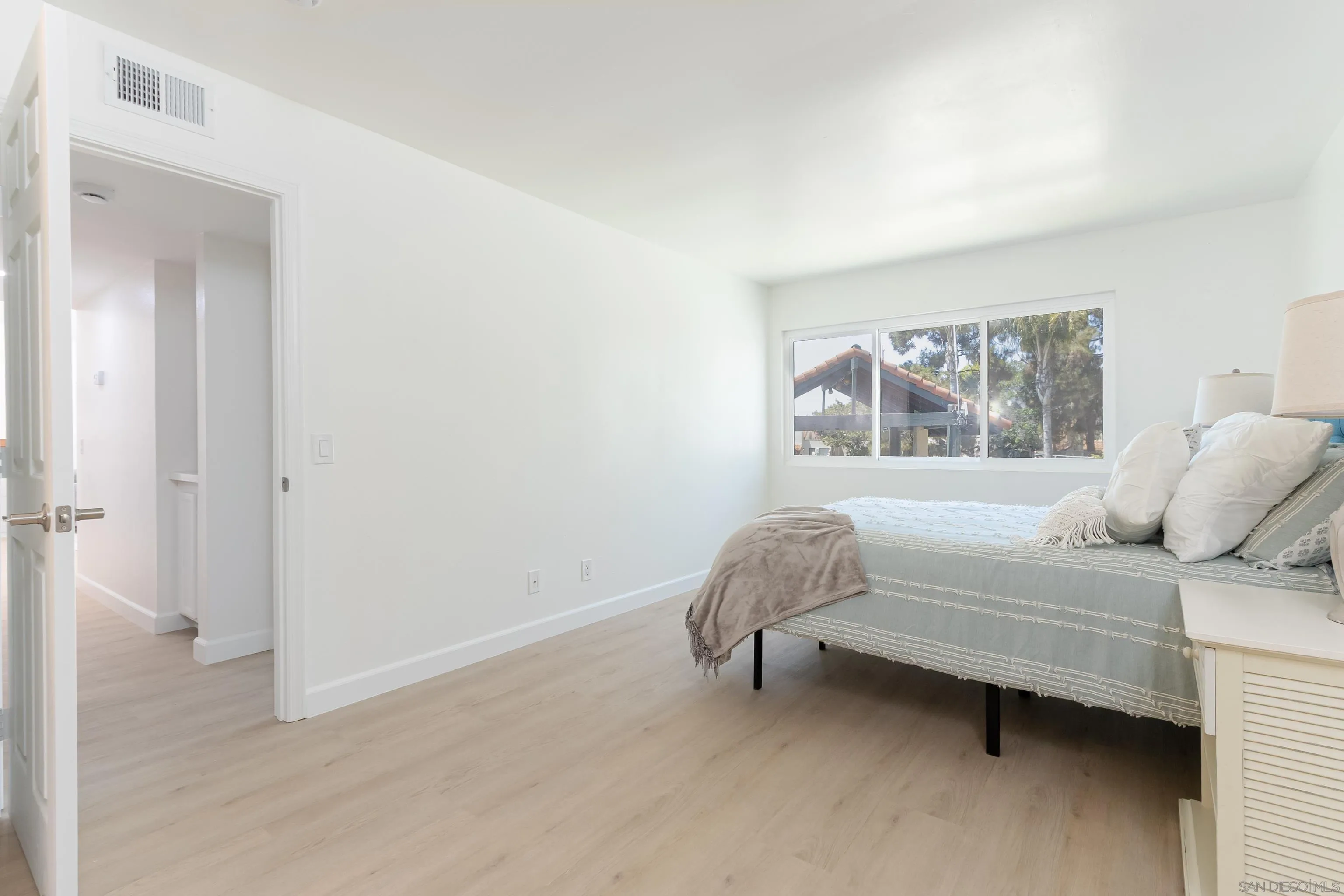 https://cdn.realtyfeed.com/cdn/127/260005639/8526e60813e65e655962934b932fc6f9.webp