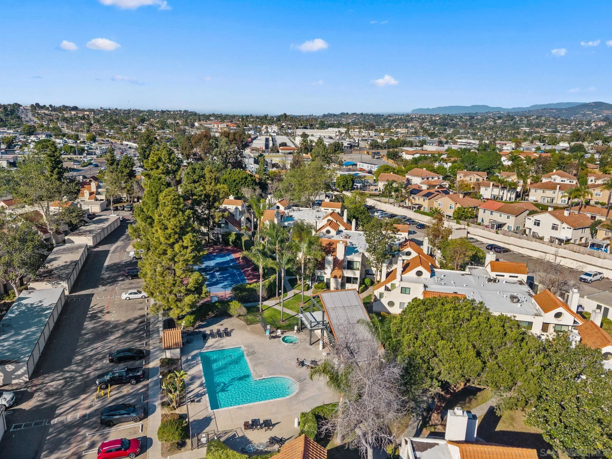 https://cdn.realtyfeed.com/cdn/127/260005639/b32b999541ff93c19633b7a300f0c341.webp