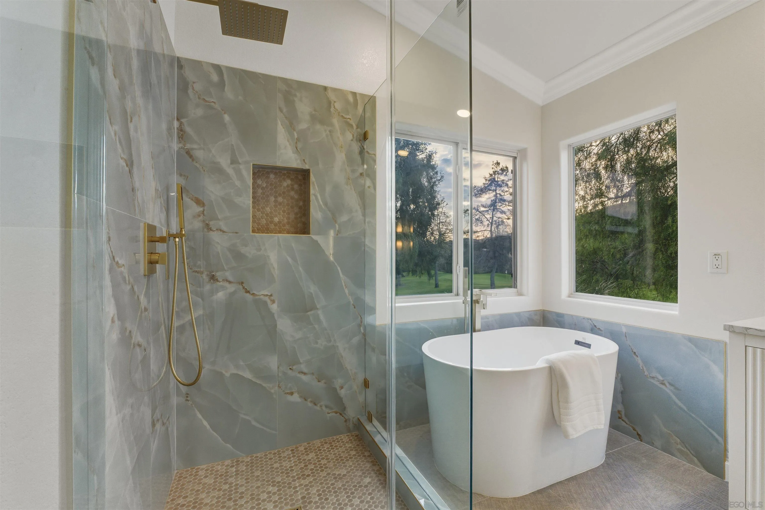 https://cdn.realtyfeed.com/cdn/127/260005642/0cff991f06891075af8e49cb2638677b.webp