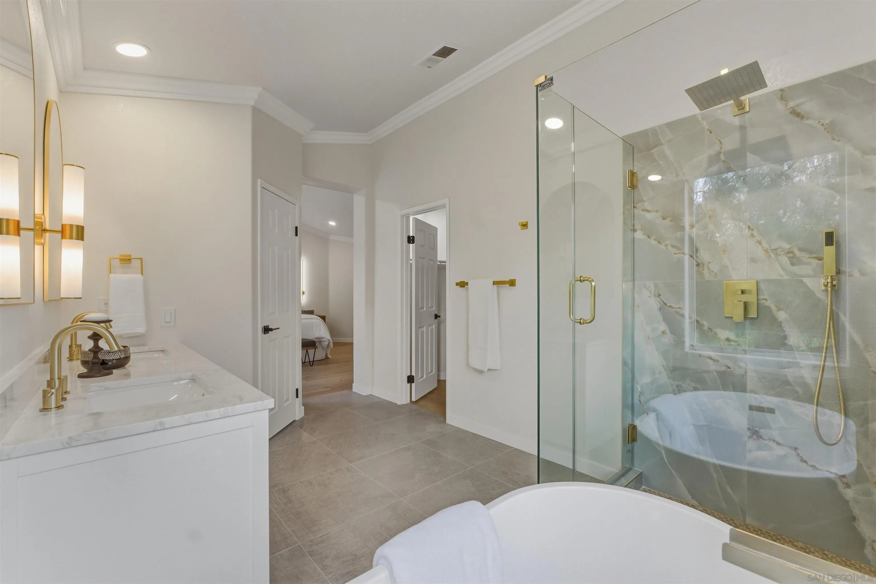 https://cdn.realtyfeed.com/cdn/127/260005642/122081bac8d349fe4a3bc24e9367d8db.webp