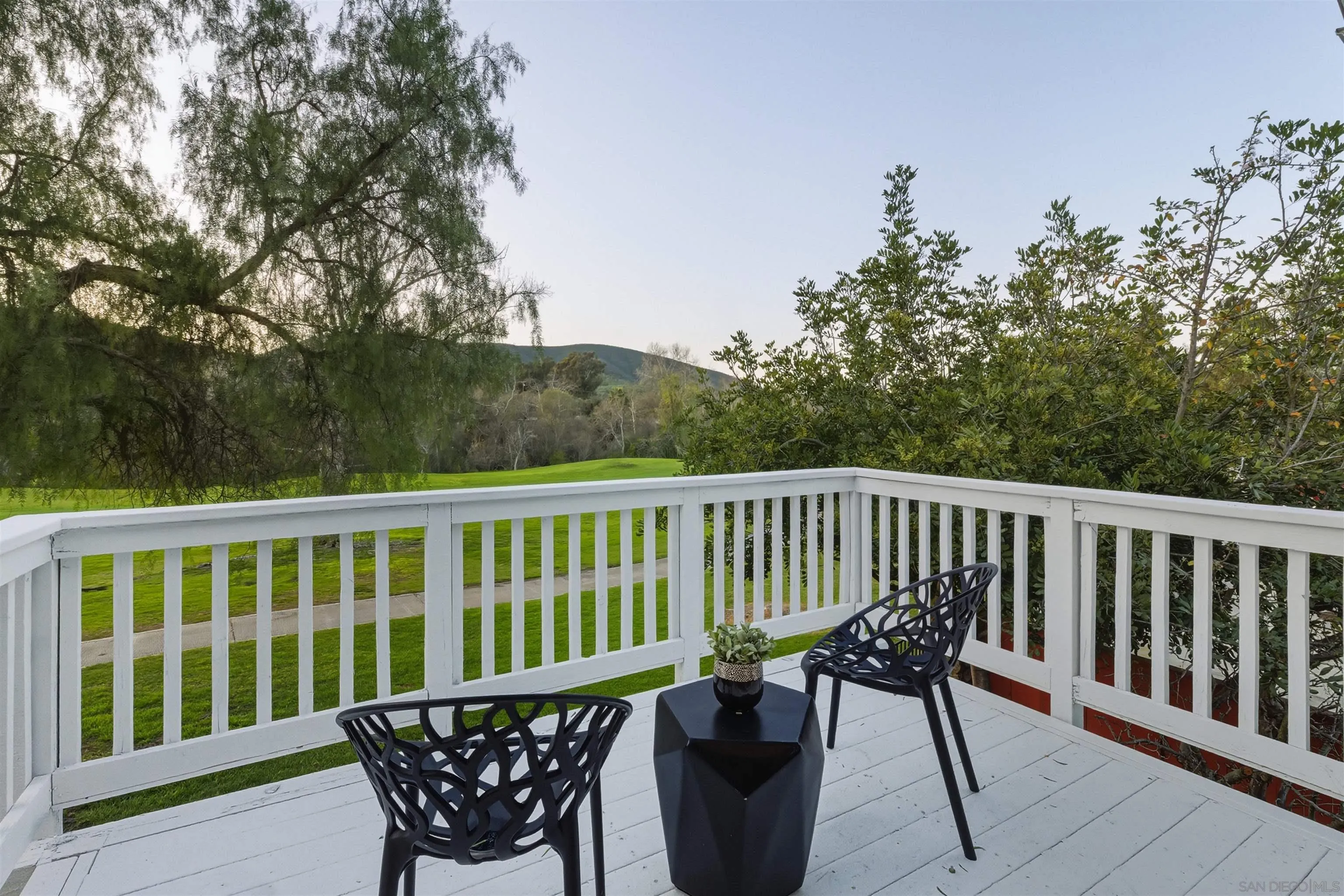 564 Golf Glen Dr