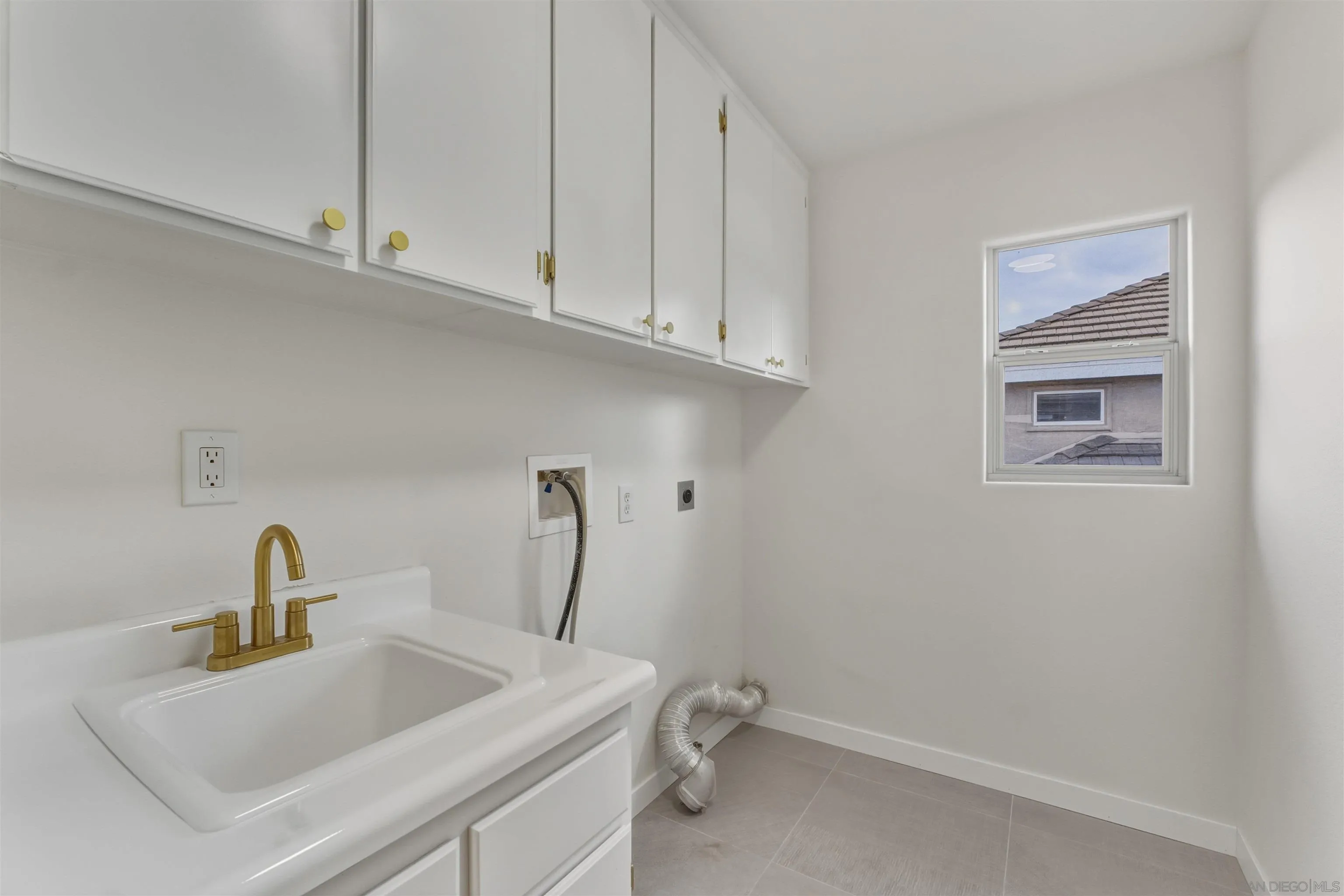 https://cdn.realtyfeed.com/cdn/127/260005642/cbb9a6362f1fc49afb50d58360a8ff59.webp