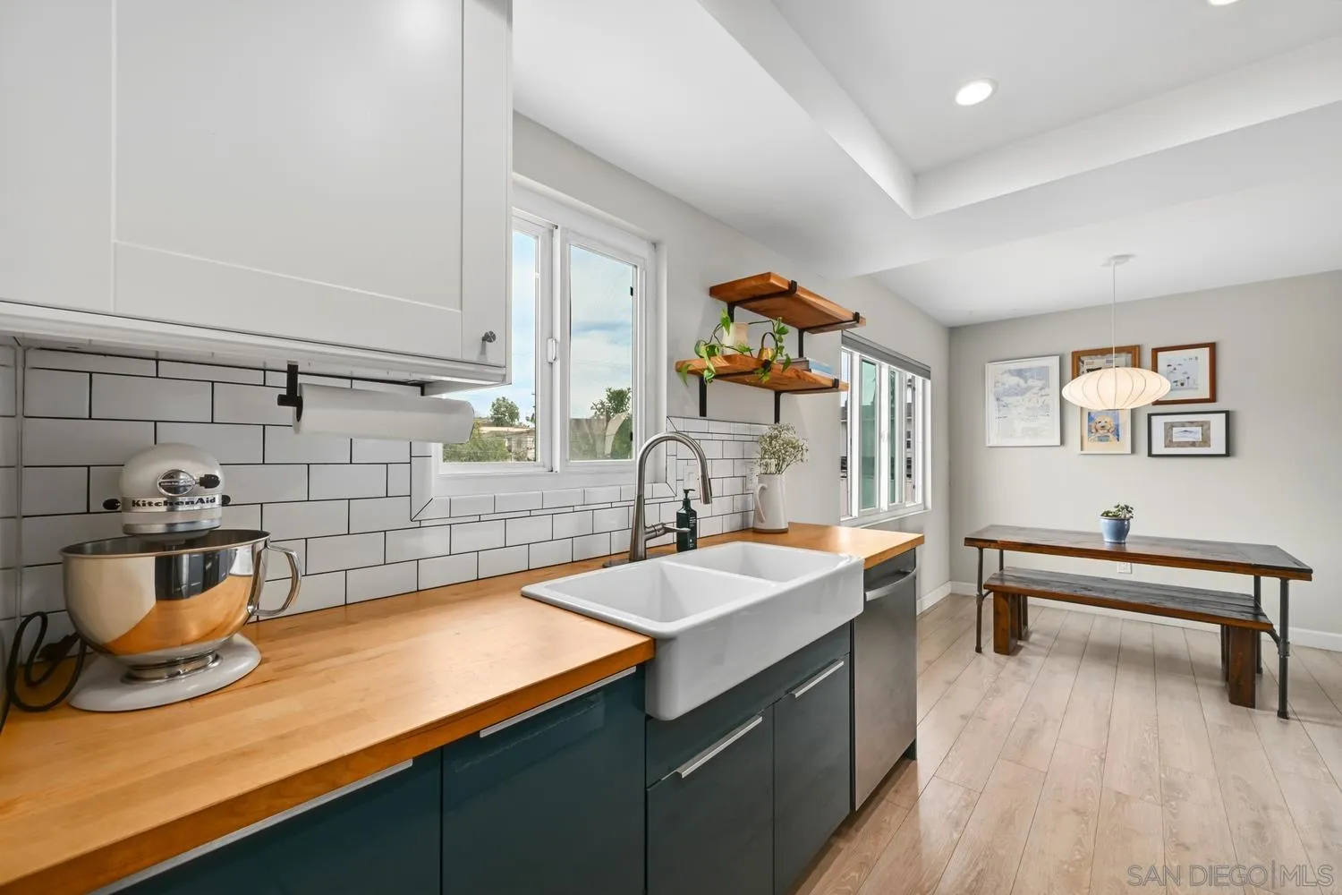 https://cdn.realtyfeed.com/cdn/127/260005644/b58566252257a60231fb9329f7261845.webp