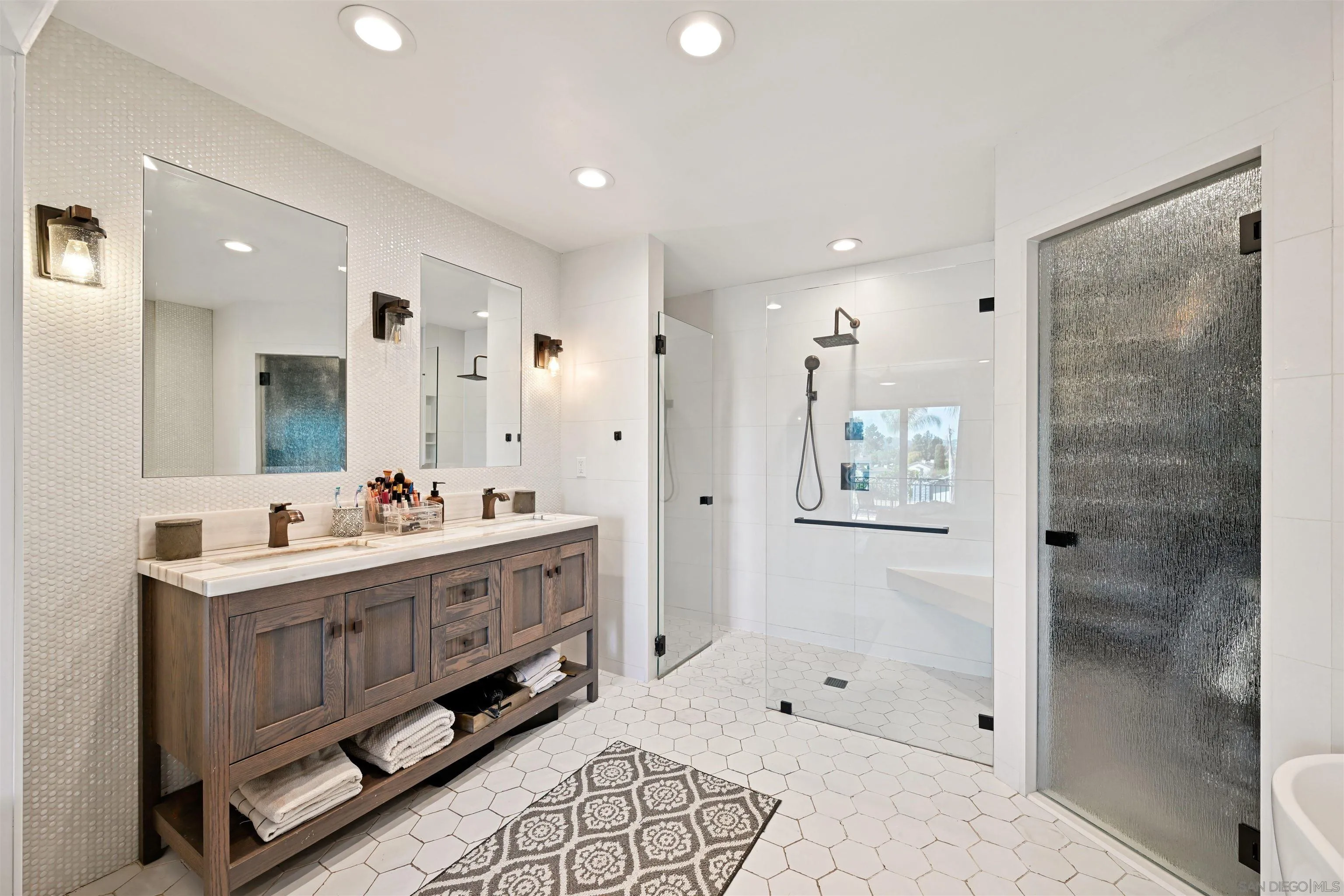 https://cdn.realtyfeed.com/cdn/127/260005648/9bdb20a65261f3f4a80908e829153354.webp