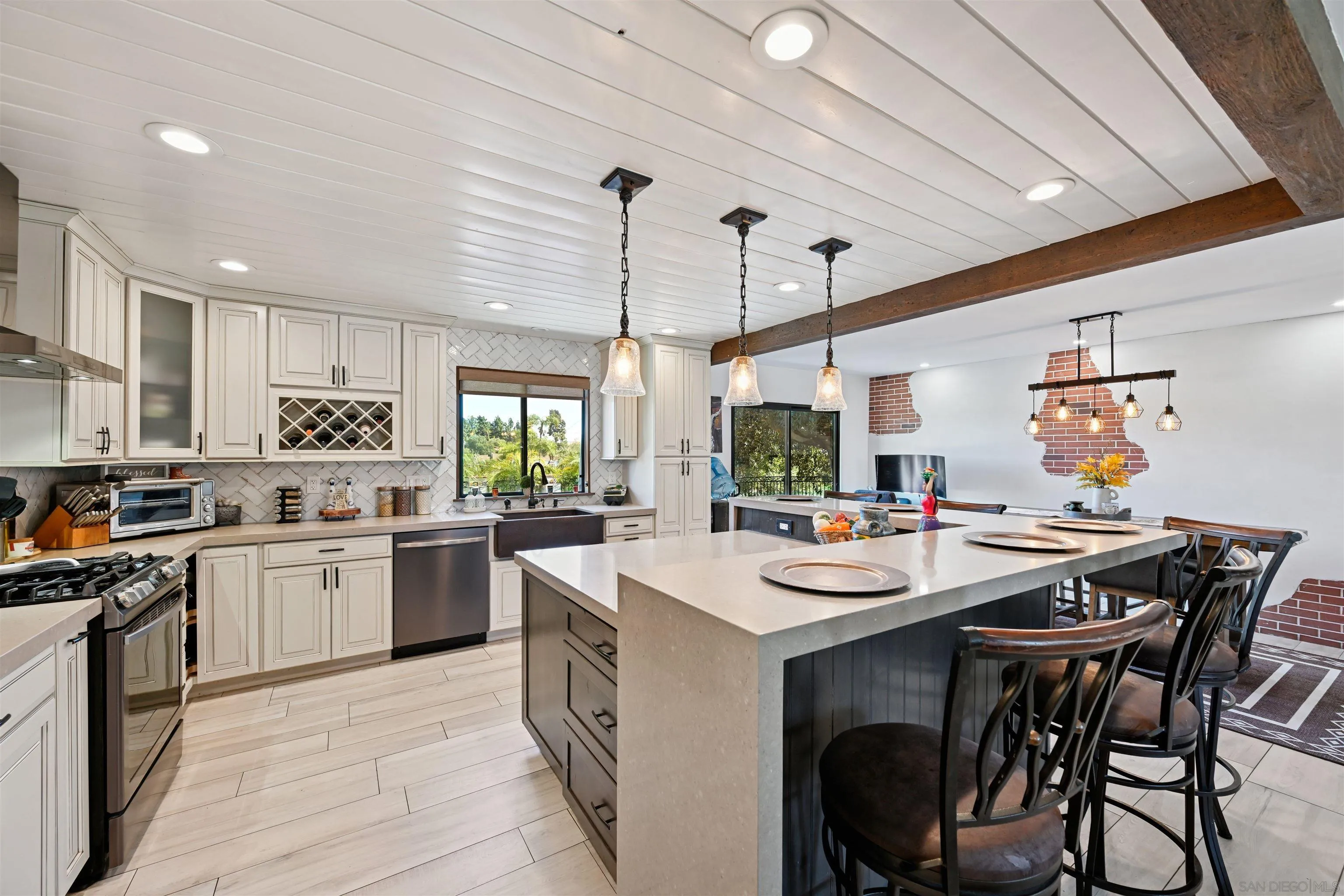 https://cdn.realtyfeed.com/cdn/127/260005648/e0db5160658f66ad0b61b244e6720b8f.webp