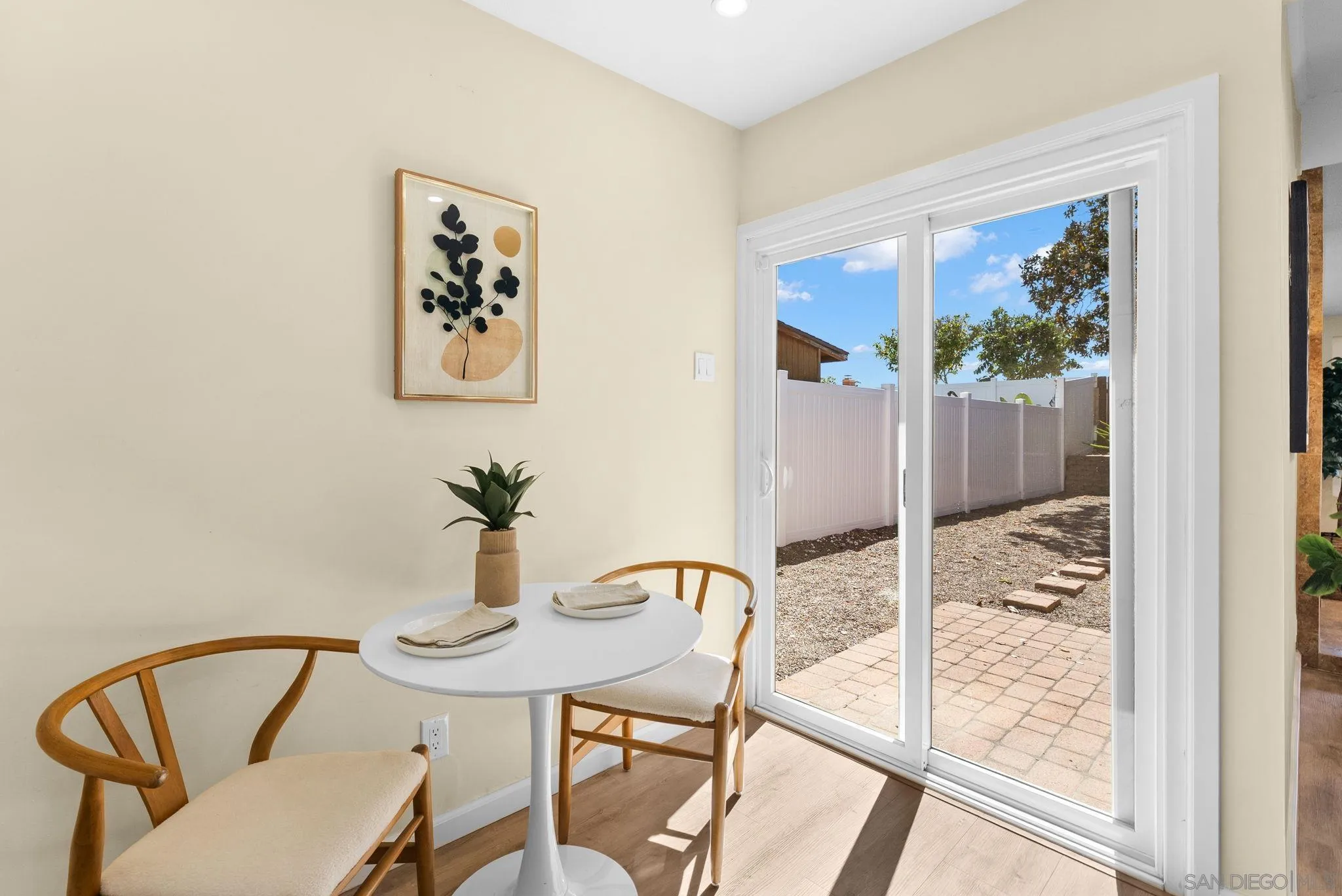 https://cdn.realtyfeed.com/cdn/127/260005651/f26c0b17e25c85d89e14c812d5863d4b.webp