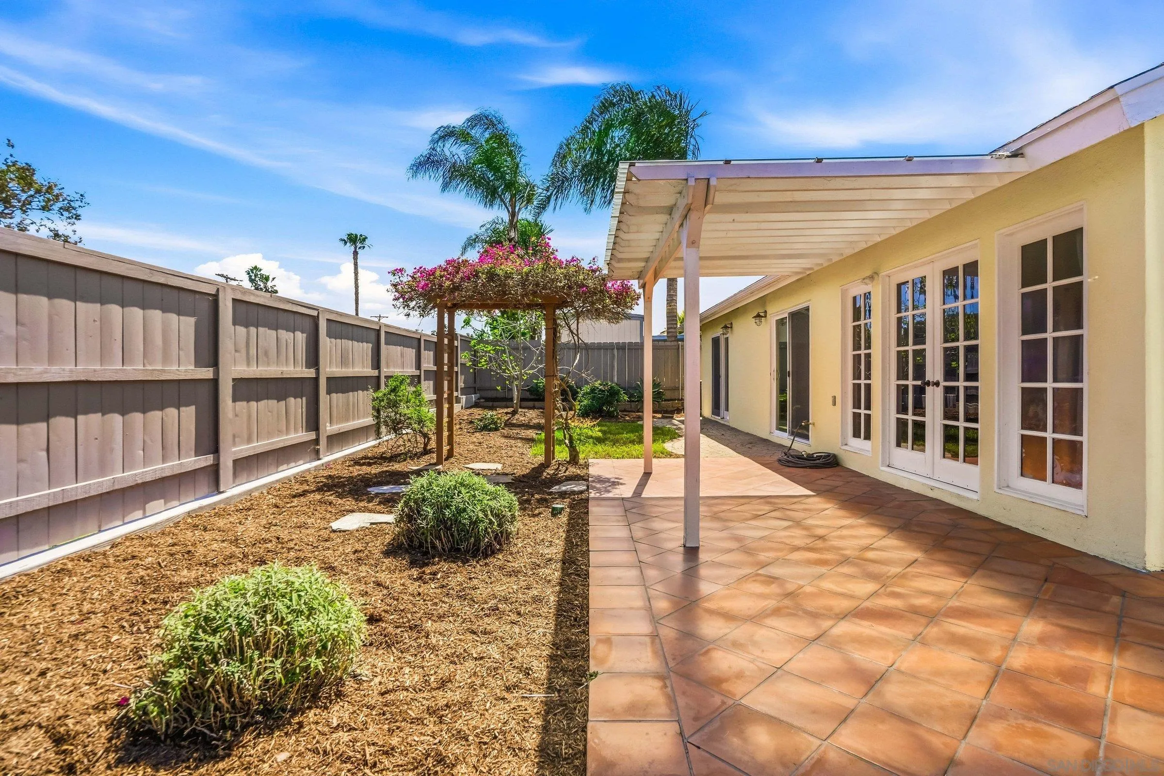 https://cdn.realtyfeed.com/cdn/127/260005655/4069159d099c88512fbda4df7582db67.webp
