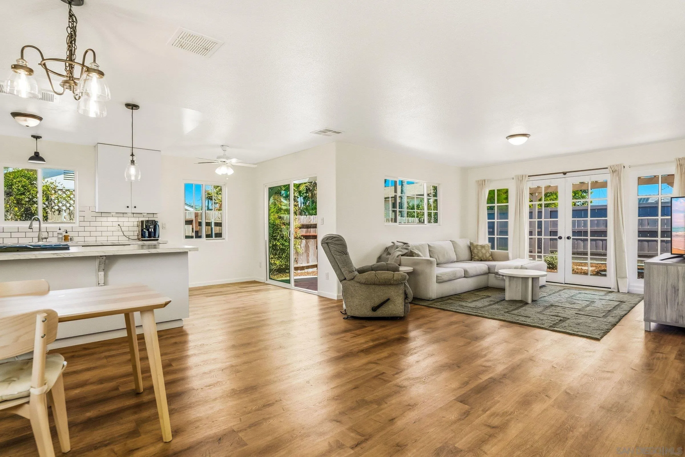 https://cdn.realtyfeed.com/cdn/127/260005655/6c8965a77a326d238e9faeaa4c9c44a8.webp