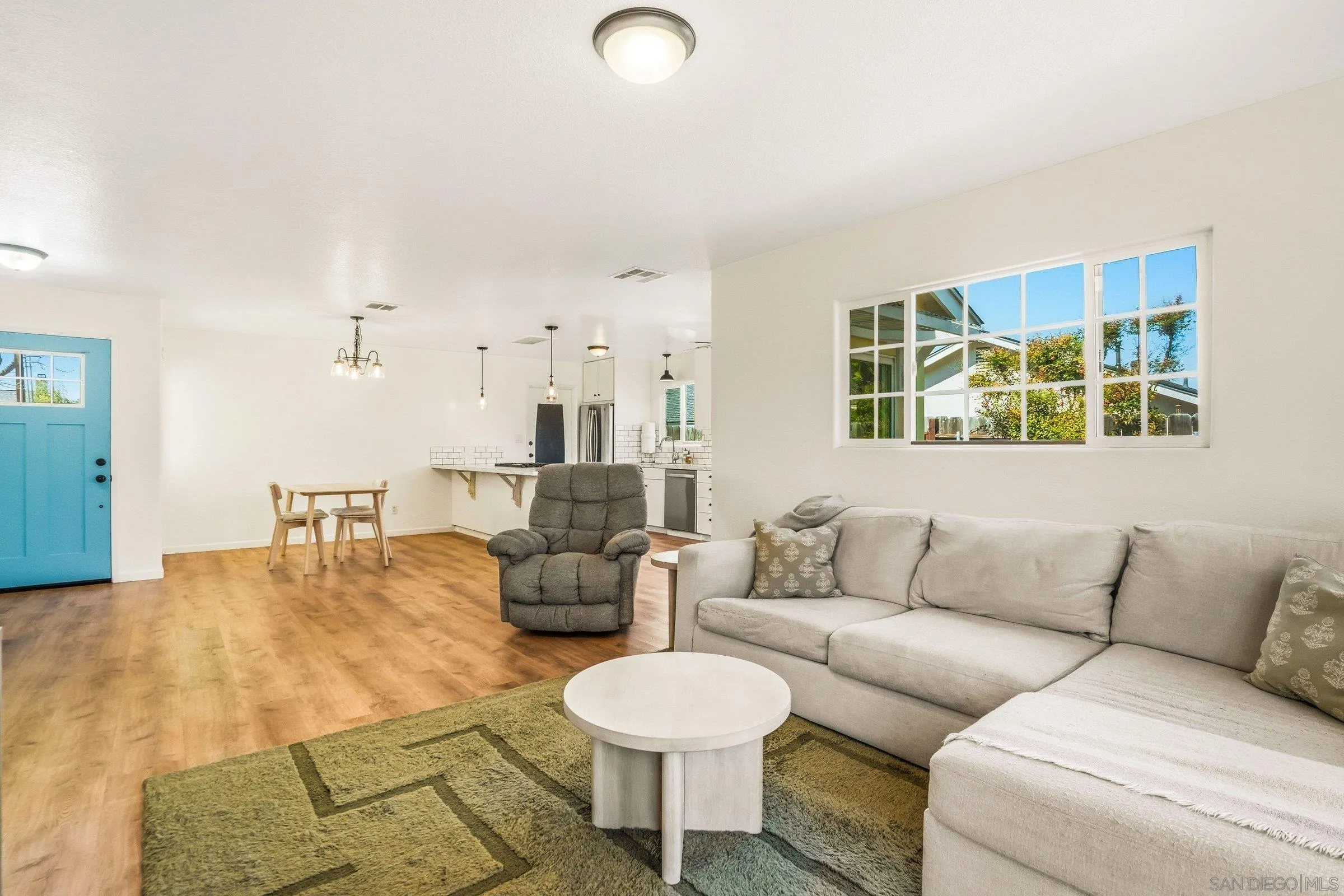 https://cdn.realtyfeed.com/cdn/127/260005655/894b757cf18329fc62d8807bc7a4ebc0.webp