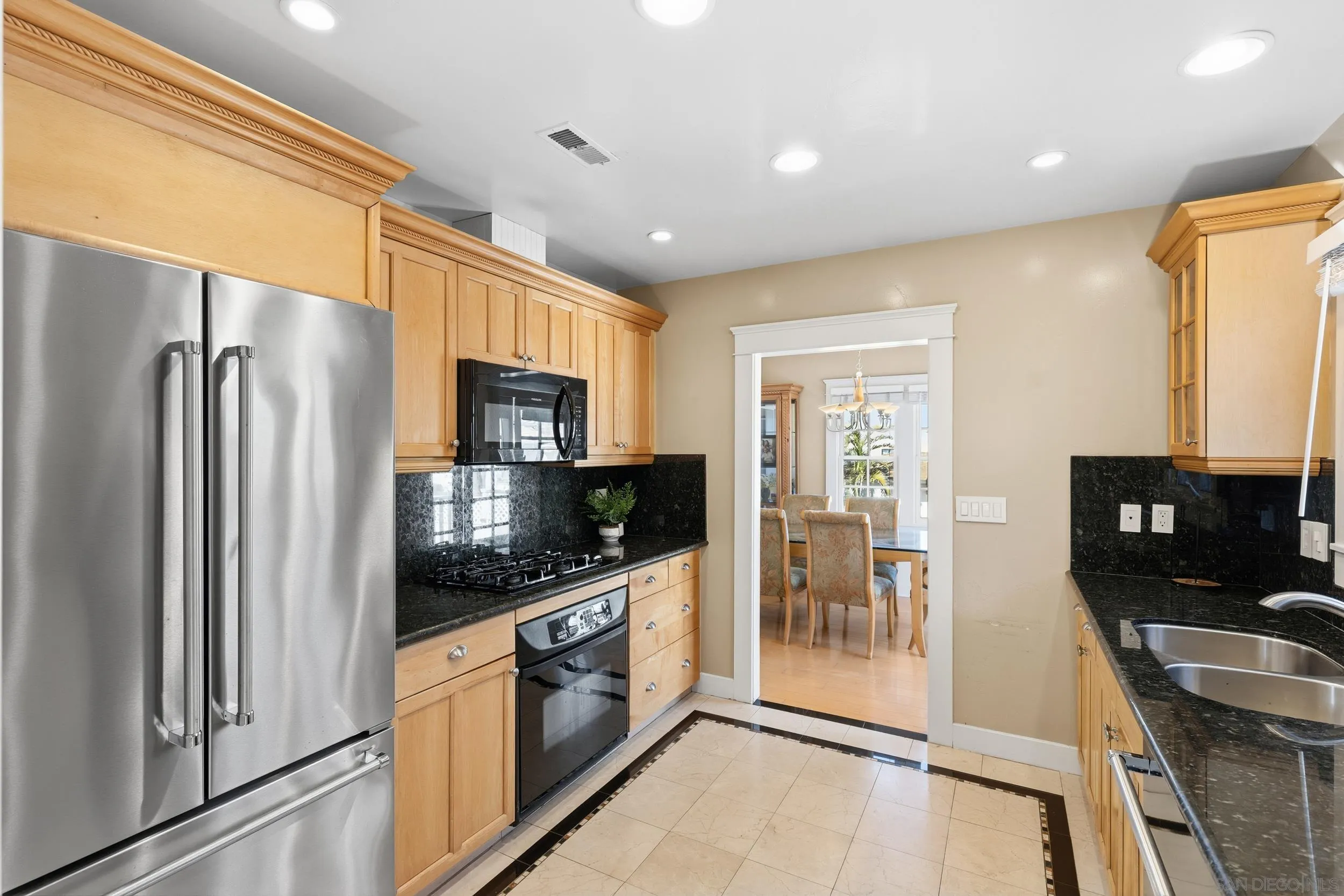 https://cdn.realtyfeed.com/cdn/127/260005658/63a1d9a7d31c75f67e6b2b81427cb0fb.webp