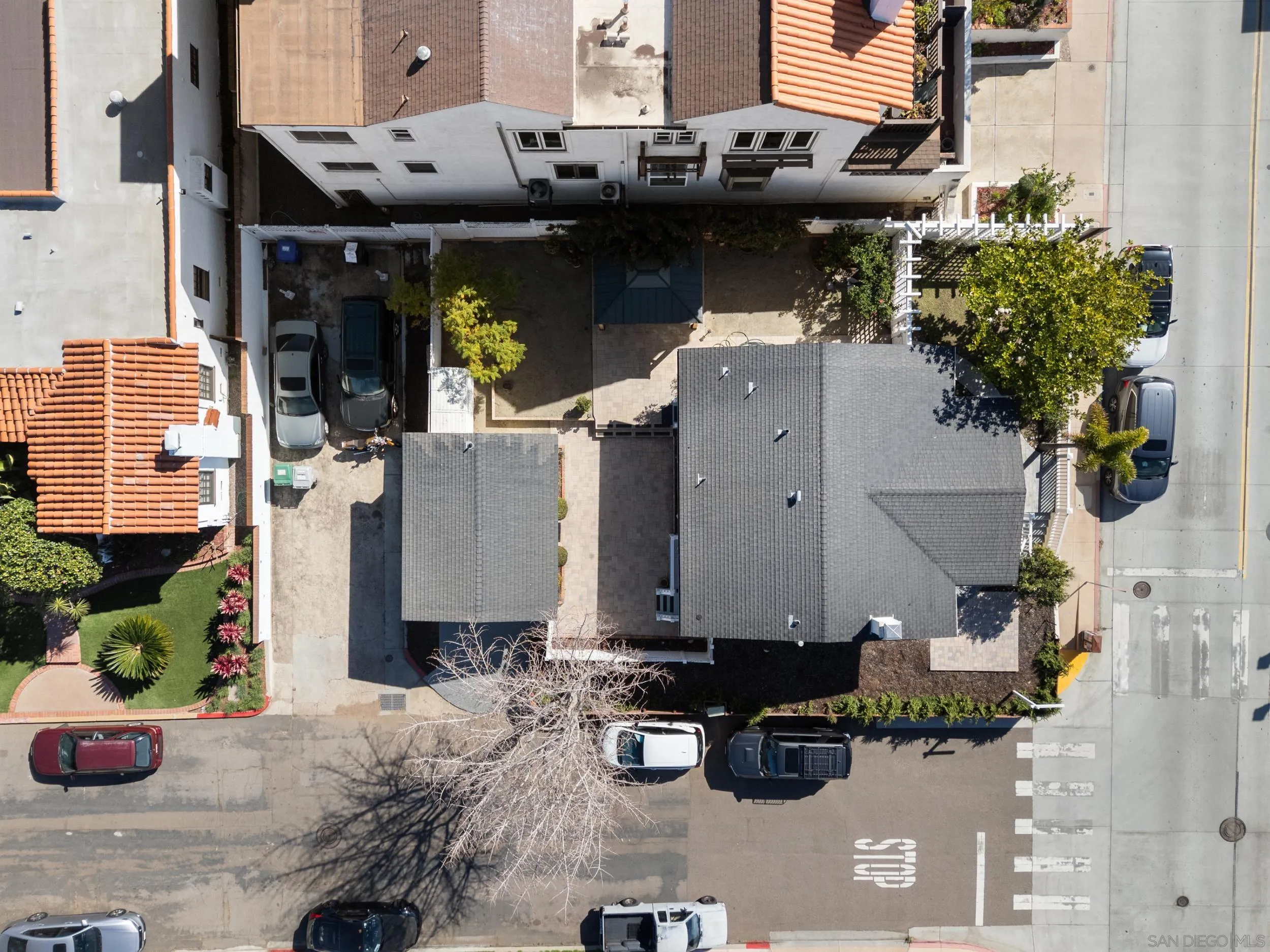 https://cdn.realtyfeed.com/cdn/127/260005658/9c9ede648883e54860e000ef293296d3.webp