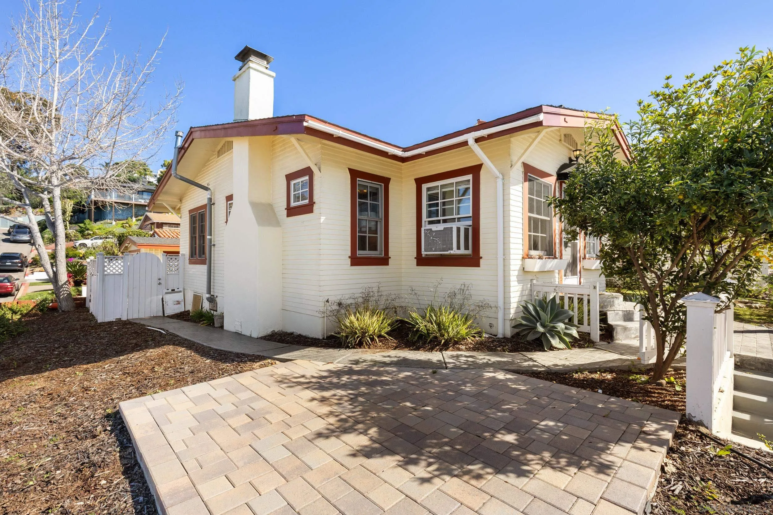 https://cdn.realtyfeed.com/cdn/127/260005658/bb2314898a1ad2ff202f67c9fb39c919.webp