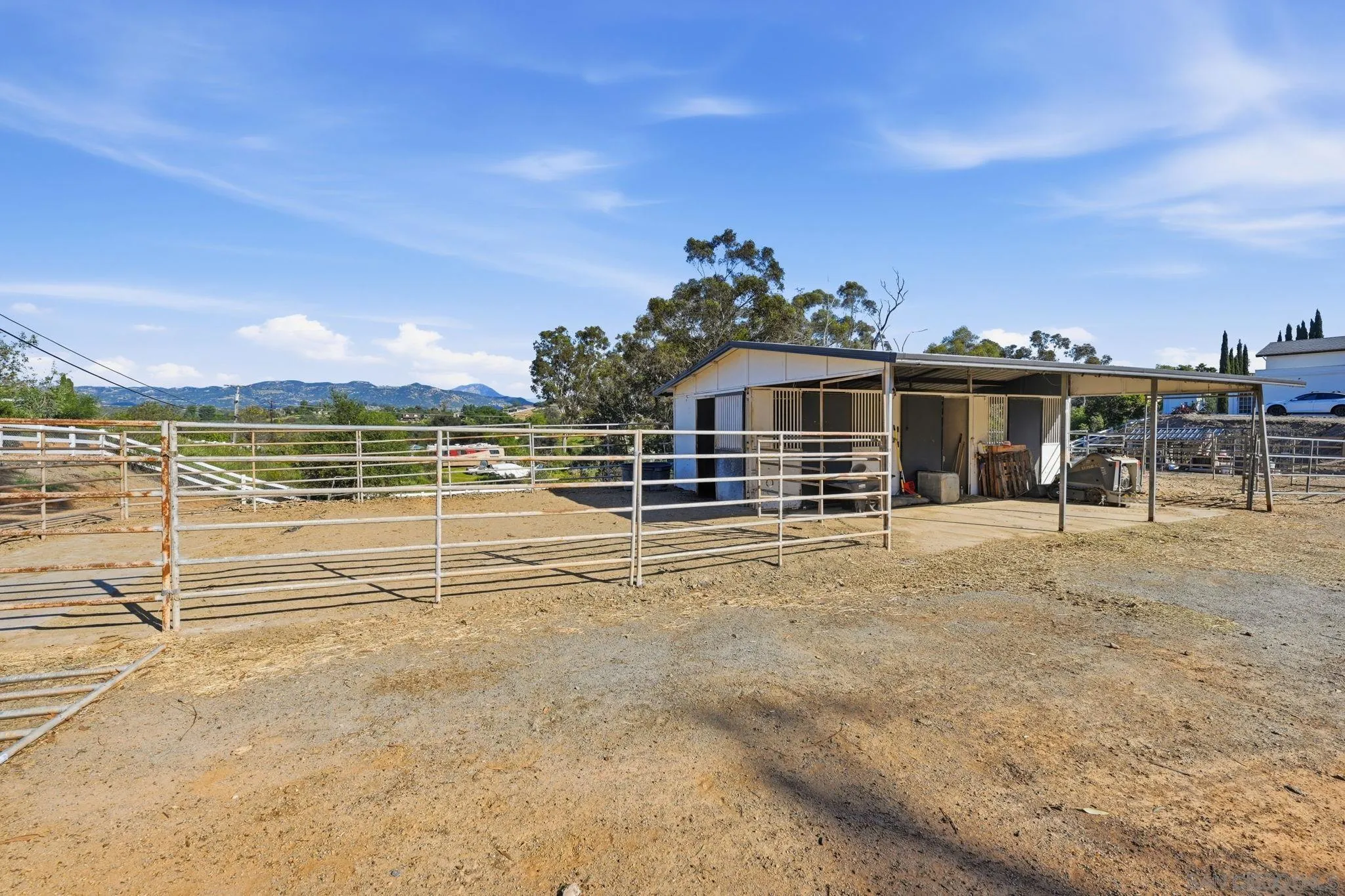 https://cdn.realtyfeed.com/cdn/127/260005659/15f5e8ba880953ba46bb848ddce67ff4.webp