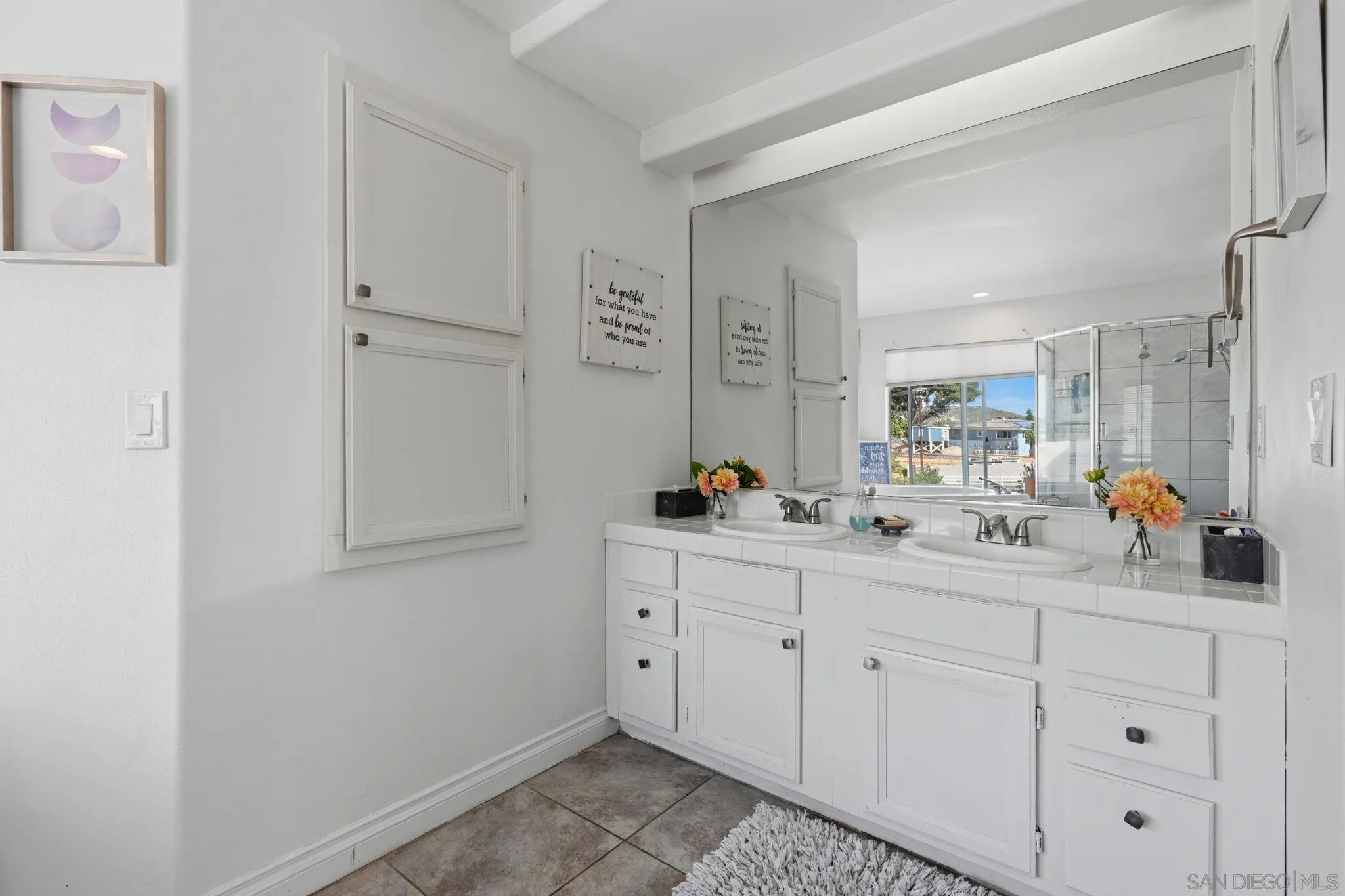 https://cdn.realtyfeed.com/cdn/127/260005659/2653627174092b1f9affd2357982b511.webp