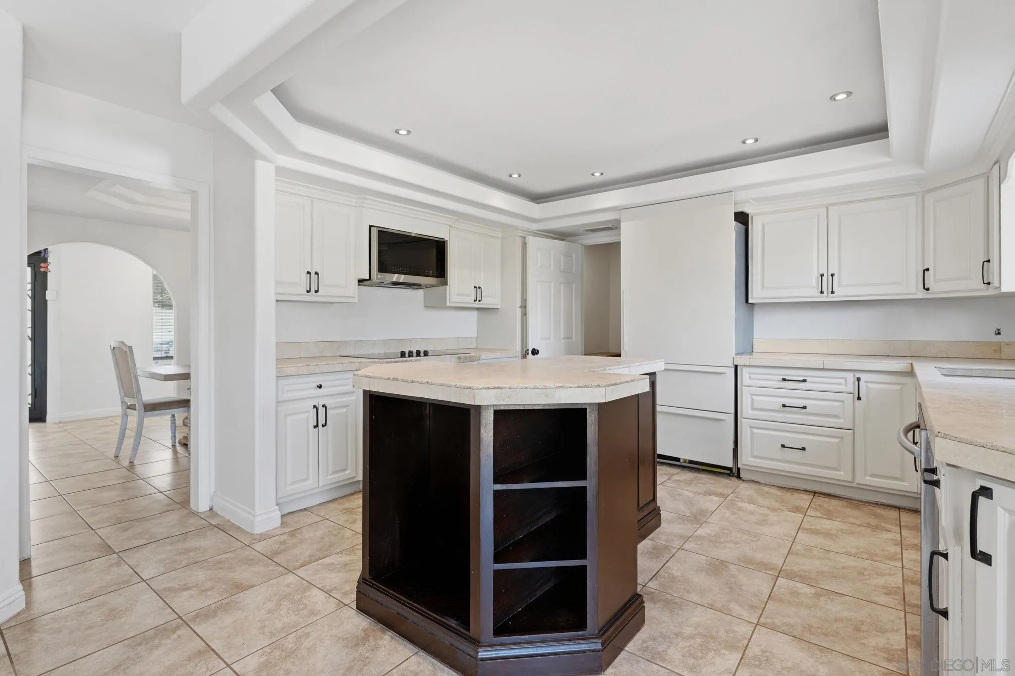 https://cdn.realtyfeed.com/cdn/127/260005659/63238b7aa1fe7c5a66fca42dcbf99725.webp