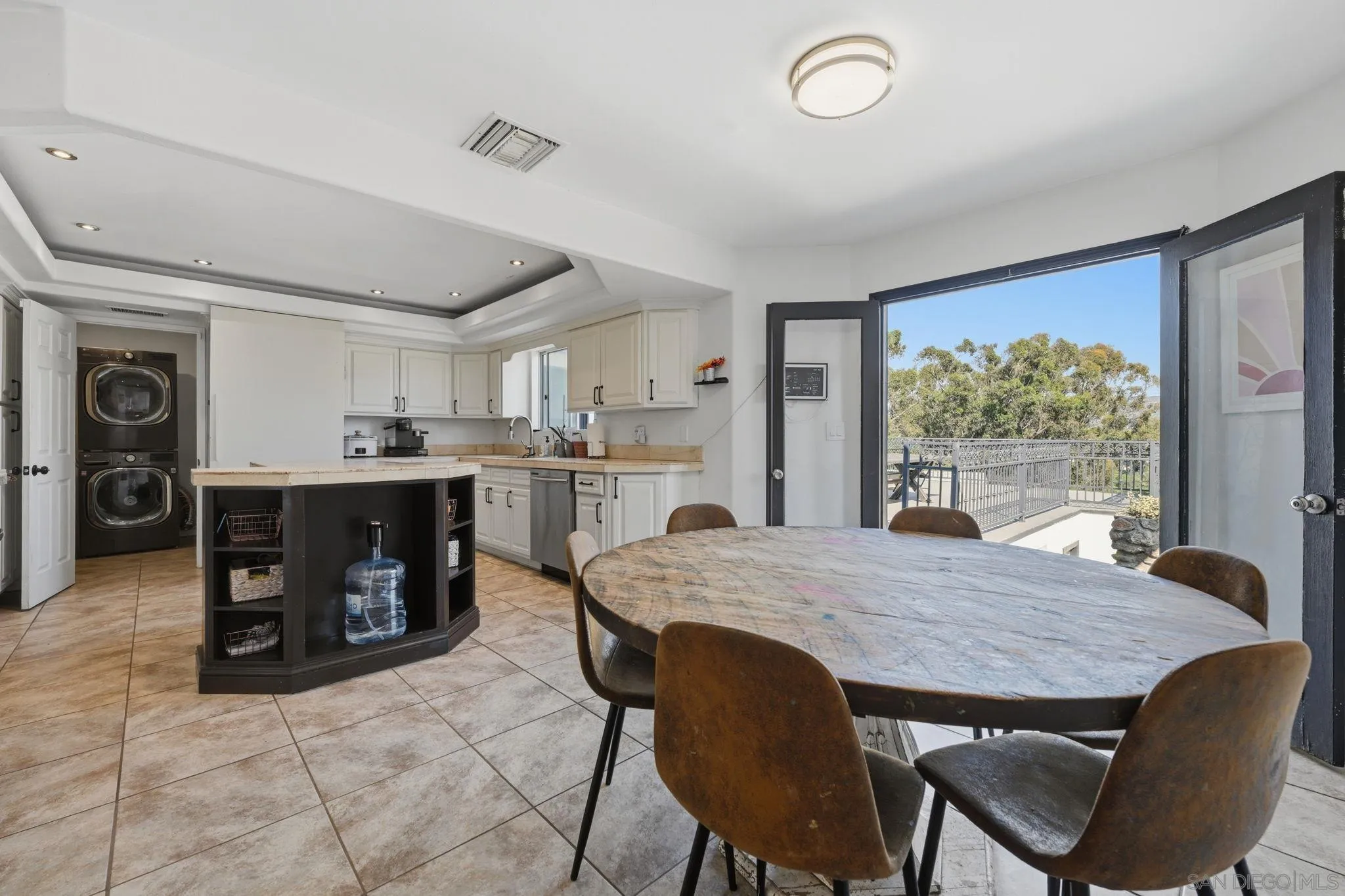 https://cdn.realtyfeed.com/cdn/127/260005659/70565de36ea32175b52ee731f19a1e24.webp