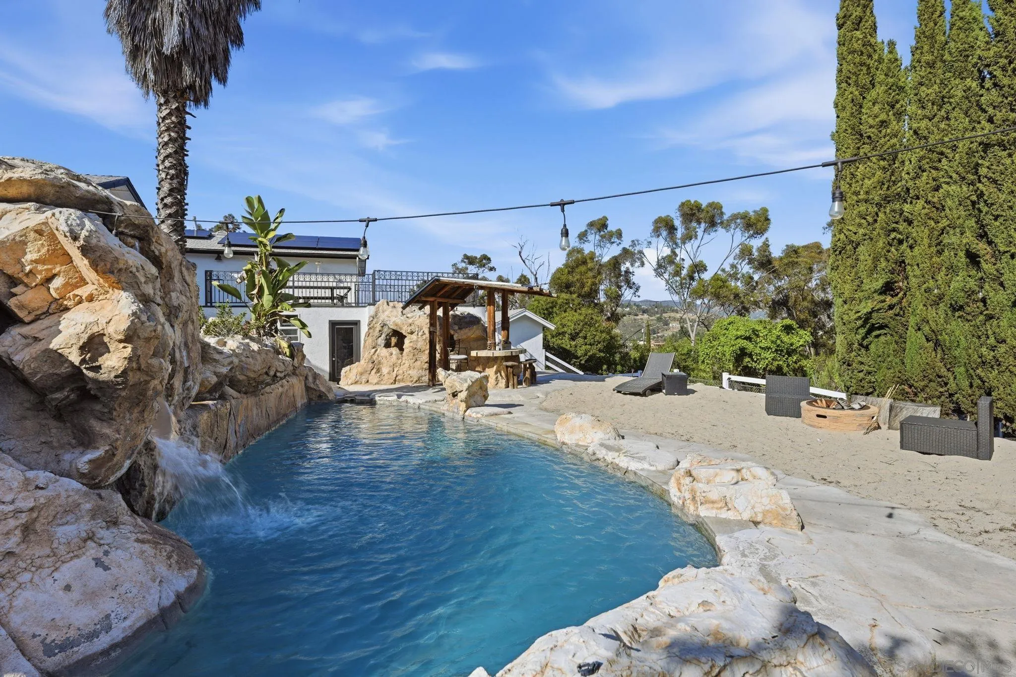 https://cdn.realtyfeed.com/cdn/127/260005659/77c74a179f15d82df81de628cb8bbe8b.webp