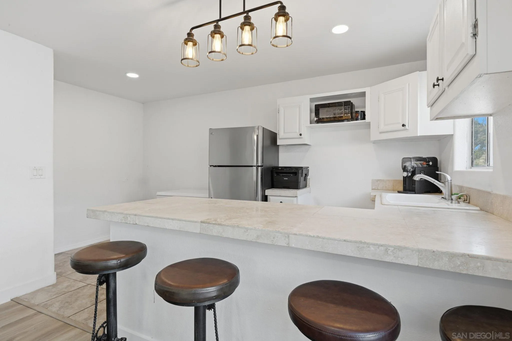 https://cdn.realtyfeed.com/cdn/127/260005659/7eb64d858126407615deed4da17902a5.webp