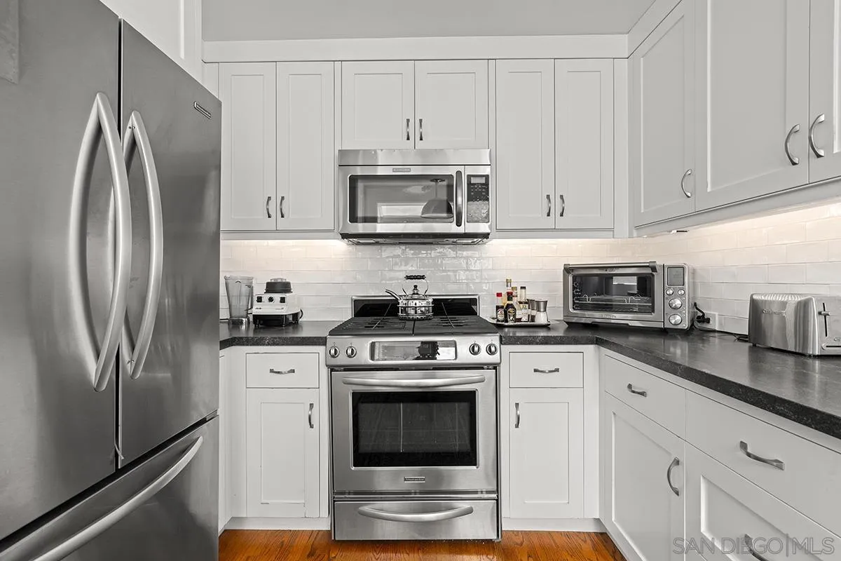 https://cdn.realtyfeed.com/cdn/127/260005661/1bfacf90a20506b34f60984a38020a05.webp