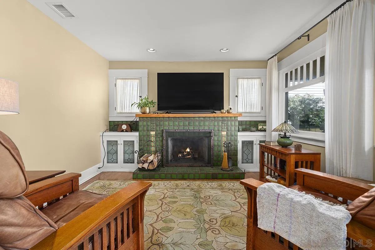 https://cdn.realtyfeed.com/cdn/127/260005661/326c55d48c221da2d1b3f198b2951467.webp