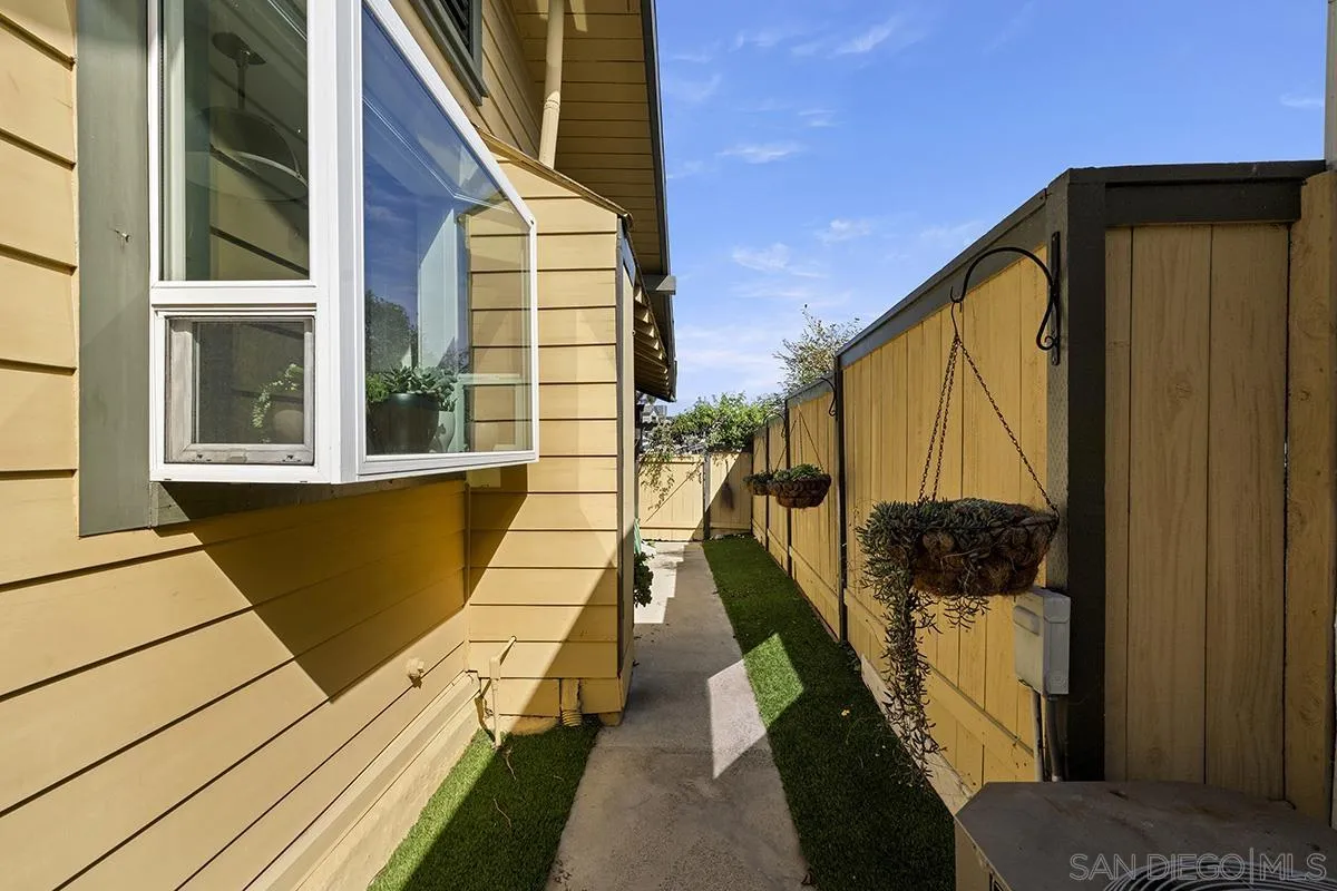 https://cdn.realtyfeed.com/cdn/127/260005661/3cf72b7d0d1a46acb0c035c2714e8f4d.webp