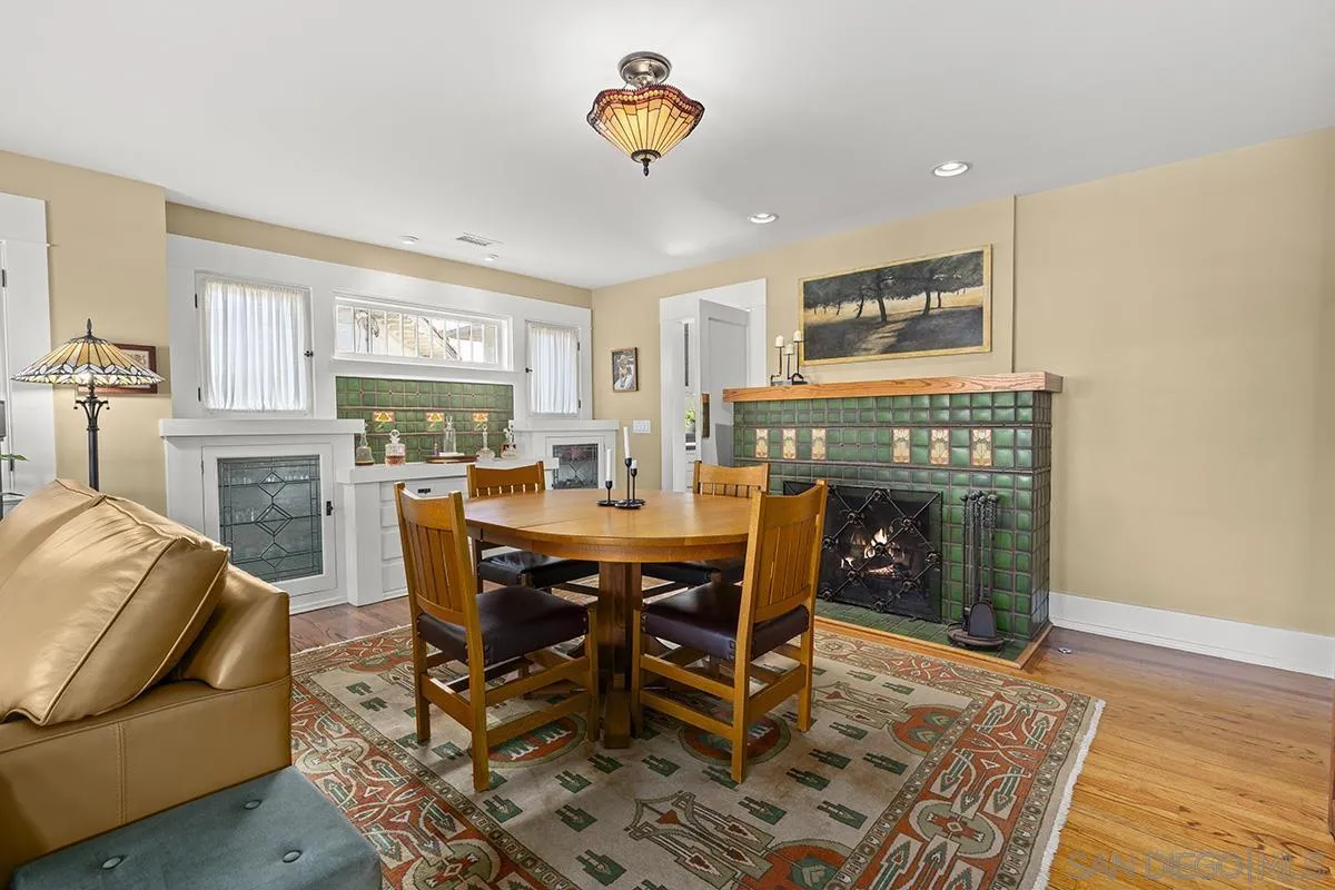 https://cdn.realtyfeed.com/cdn/127/260005661/47e5121c03965364c00bcca9a687ae01.webp