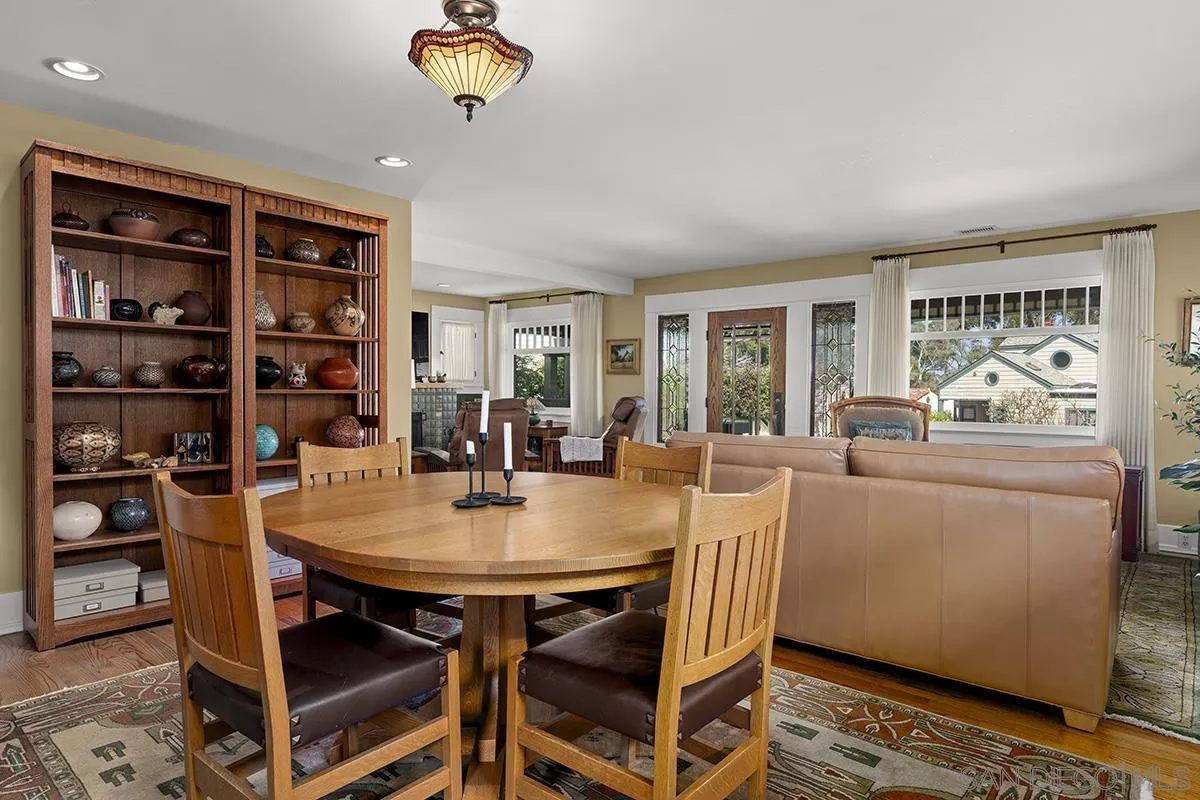 https://cdn.realtyfeed.com/cdn/127/260005661/9b920c1c75e70704720cc2ae4ccbf18e.webp