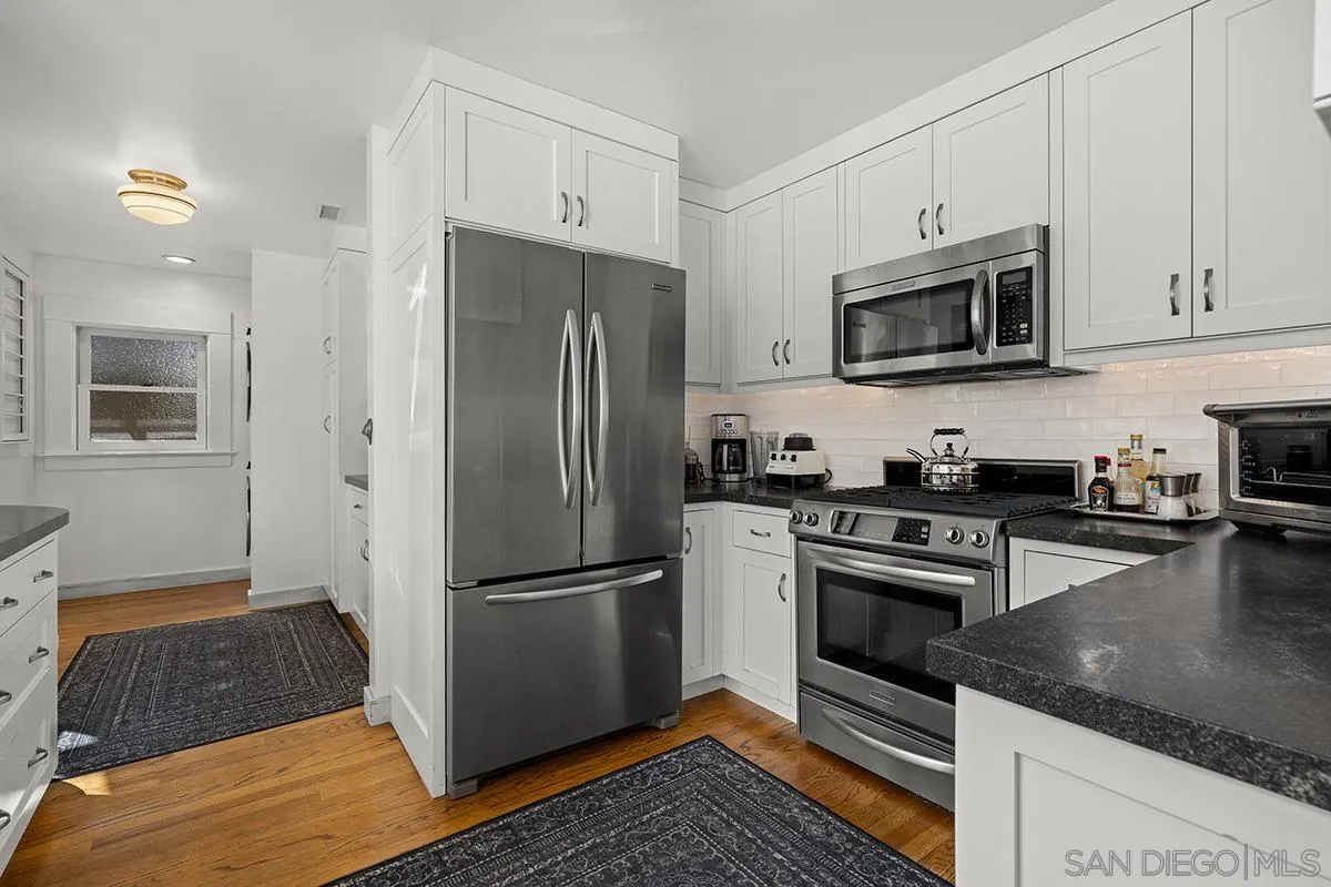 https://cdn.realtyfeed.com/cdn/127/260005661/9d9a1b70610329fe2f6c7d14008df7f9.webp