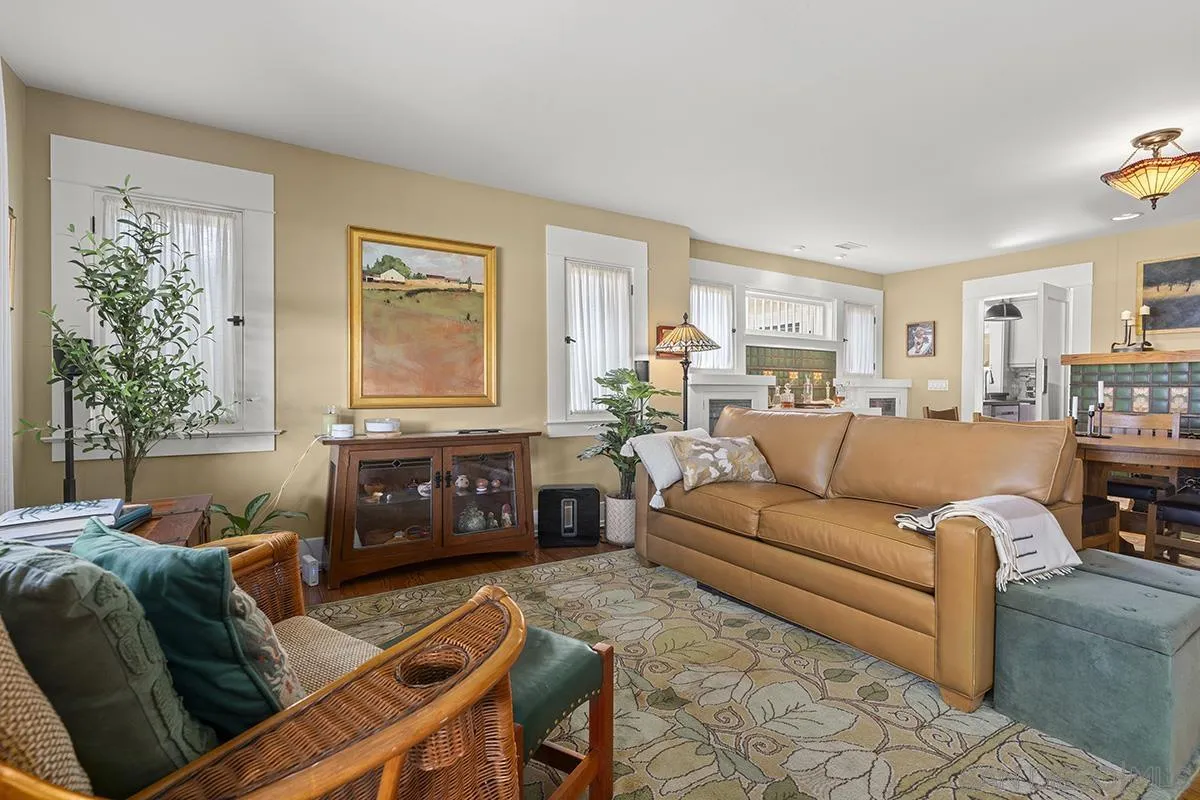 https://cdn.realtyfeed.com/cdn/127/260005661/aee1c89ea0e76ac0678c2f64a636eaea.webp
