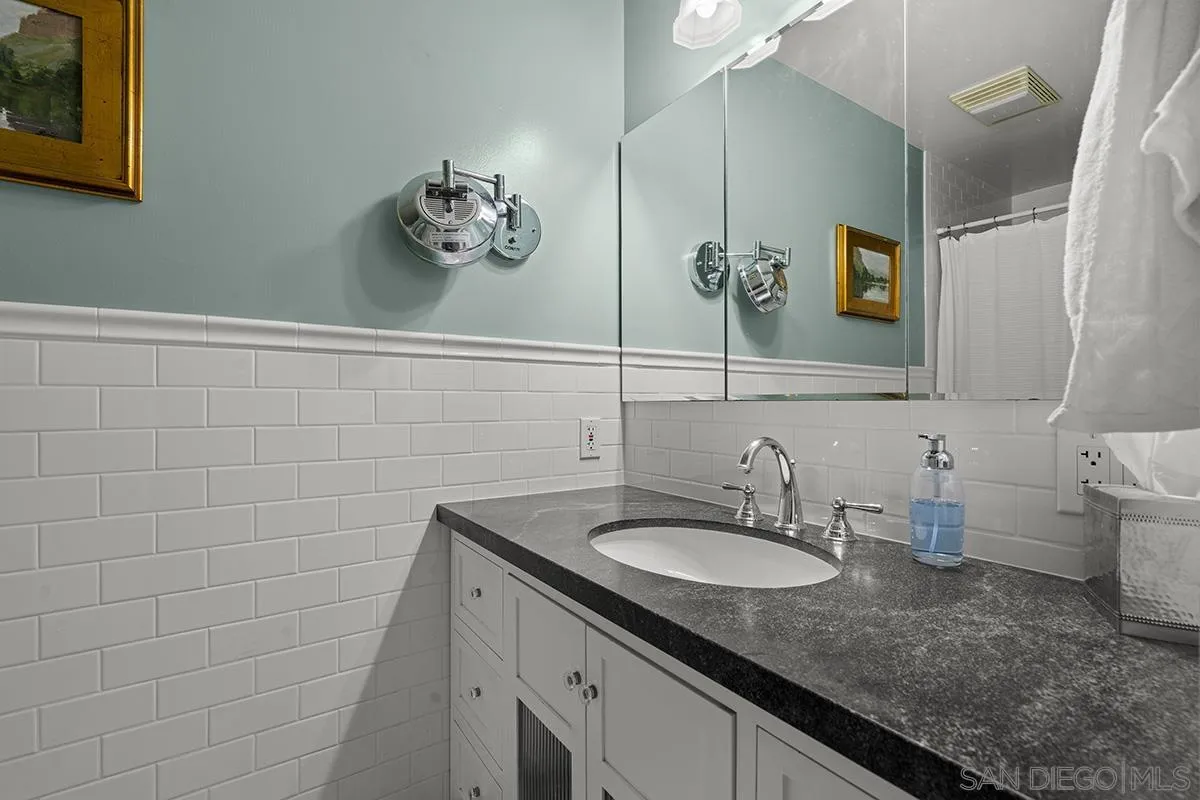 https://cdn.realtyfeed.com/cdn/127/260005661/aff96a00e7fd3b81fe17f14ef81bf52c.webp