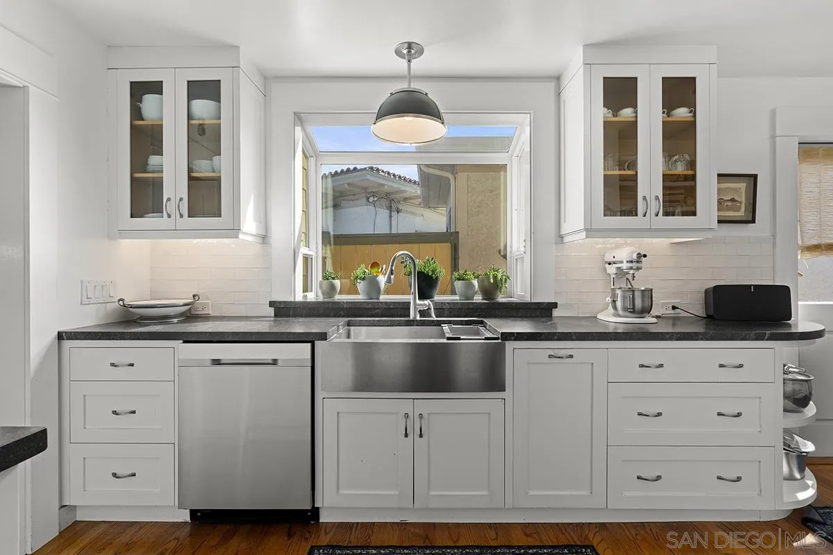 https://cdn.realtyfeed.com/cdn/127/260005661/d7a493109e4c6601d21a5c884fad15d6.webp