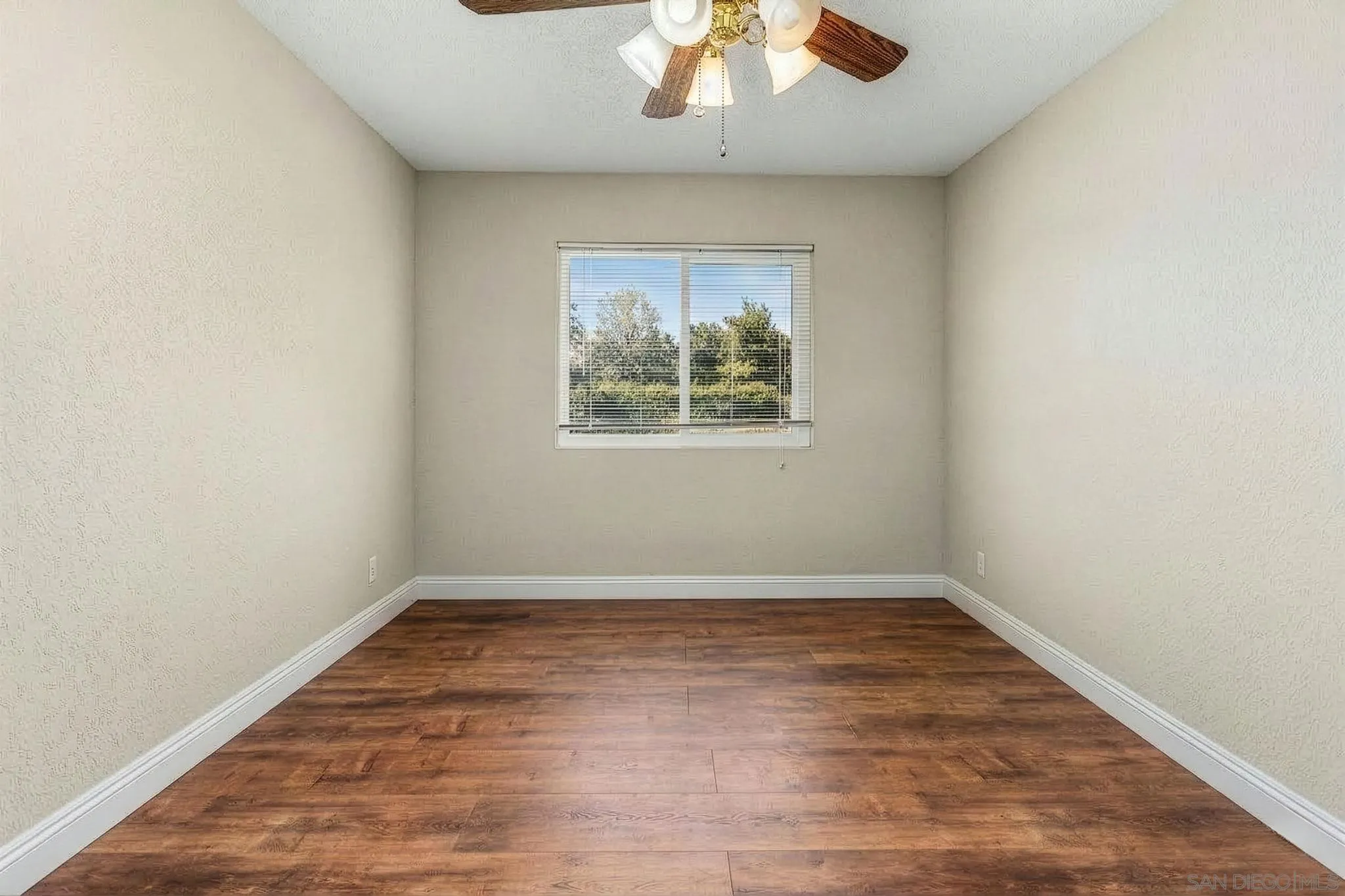 https://cdn.realtyfeed.com/cdn/127/260005668/092a448c53ceda81f170552706cfa58b.webp