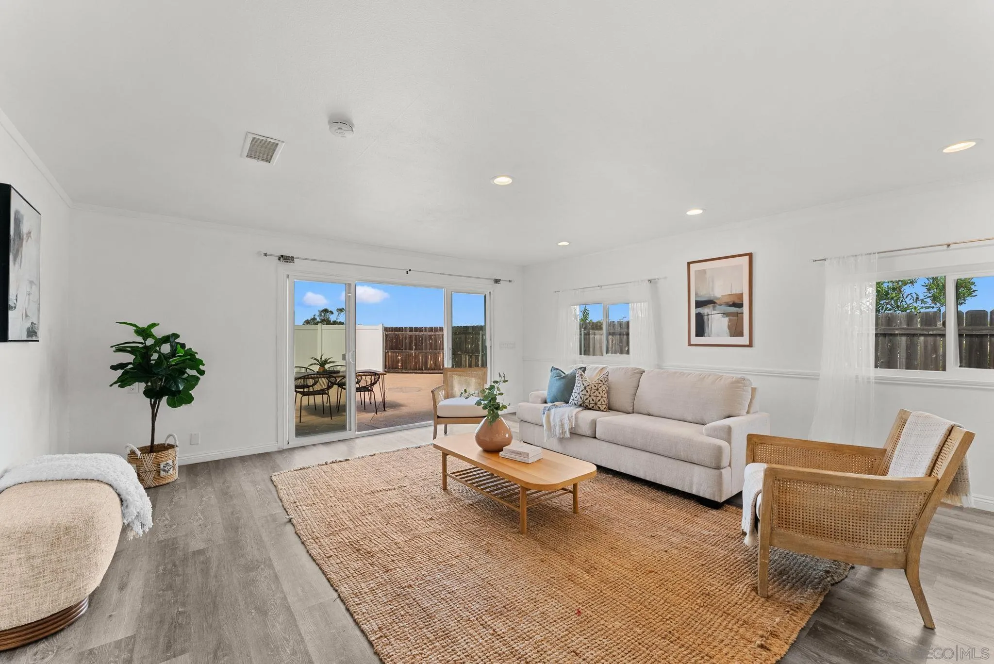 https://cdn.realtyfeed.com/cdn/127/260005679/199f4d7161a69247a87893b07b1714dc.webp