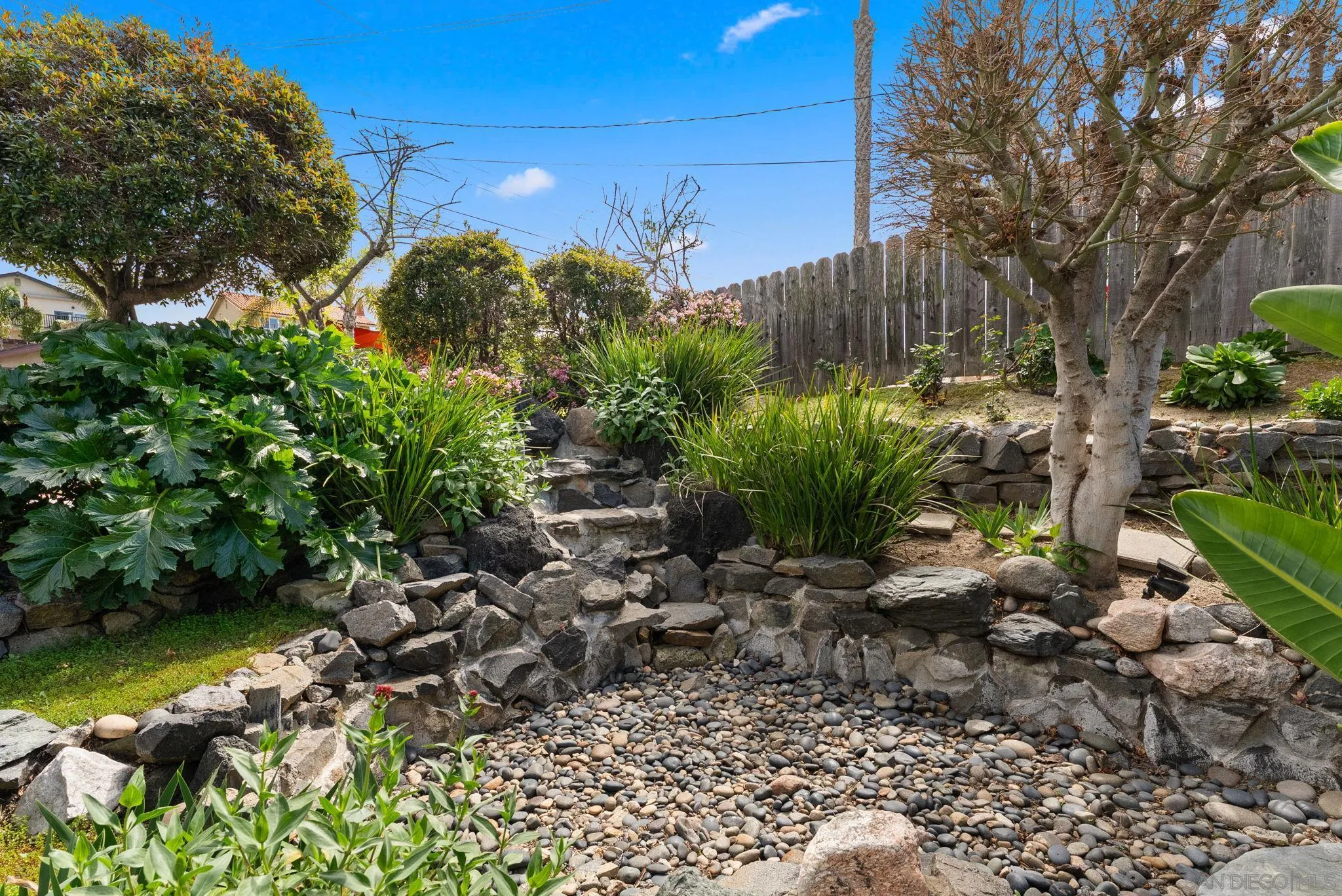 https://cdn.realtyfeed.com/cdn/127/260005679/93e87e0f74e52c556cd11317a2e592a4.webp
