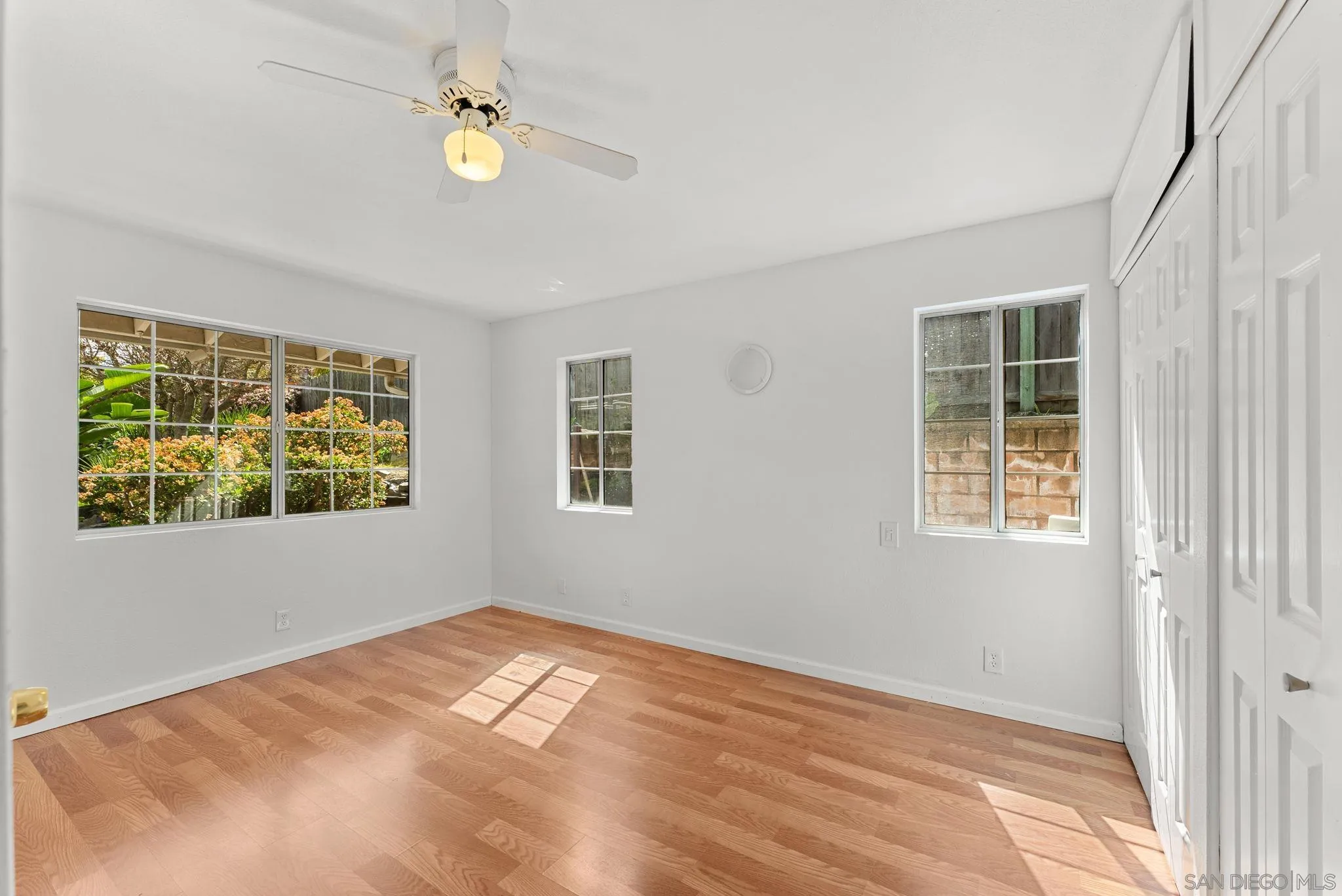https://cdn.realtyfeed.com/cdn/127/260005679/b4b9de82455d3609da20128f1ab4a8fc.webp