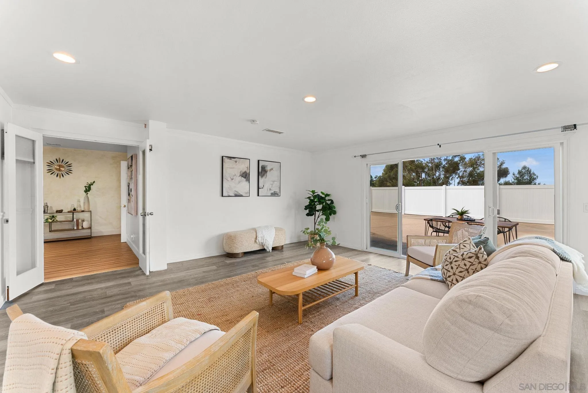 https://cdn.realtyfeed.com/cdn/127/260005679/dcb99c557dc6089e51e706a0300c5ded.webp